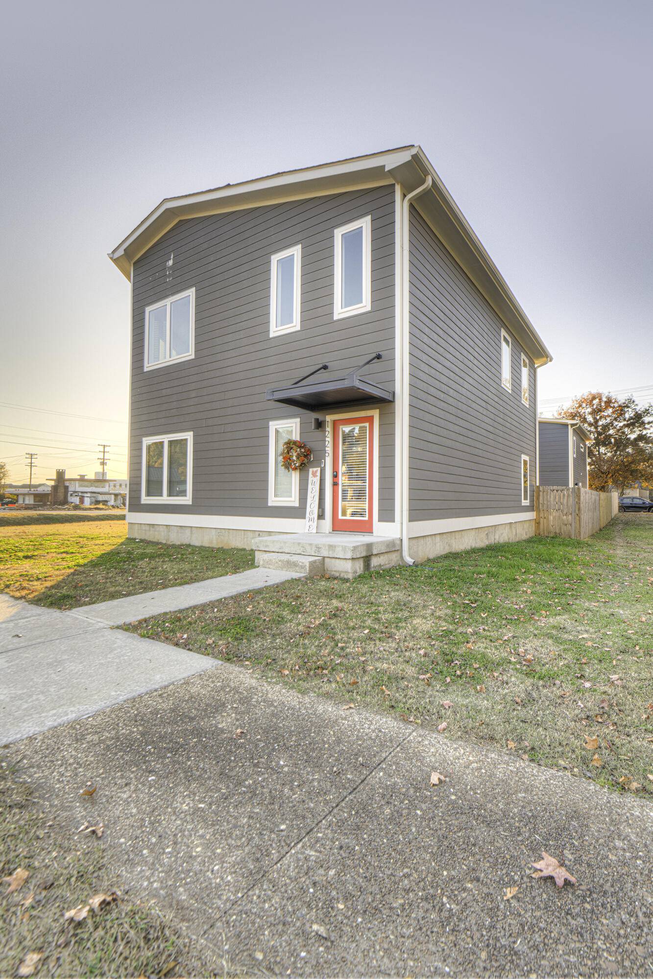 Chattanooga, TN 37404,1225 Peachtree ST