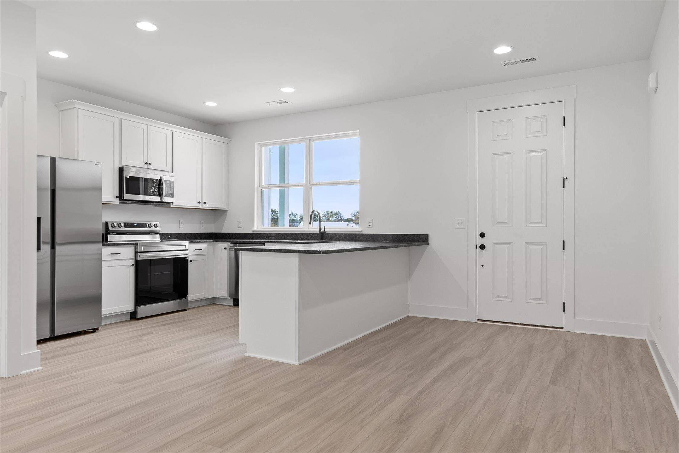 East Ridge, TN 37412,905 Blue Heights DR