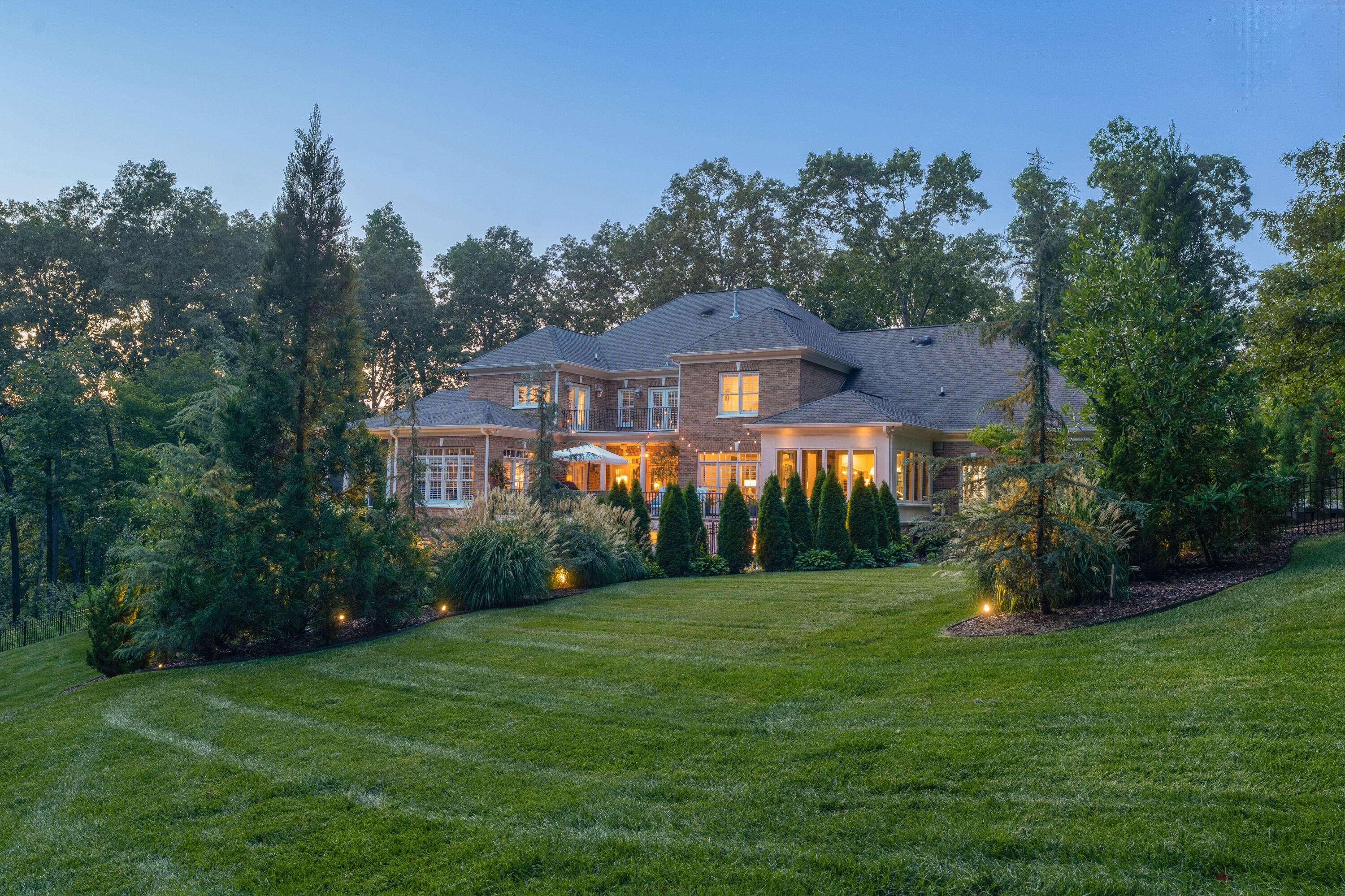 Ooltewah, TN 37363,6803 Silver Cloud CV