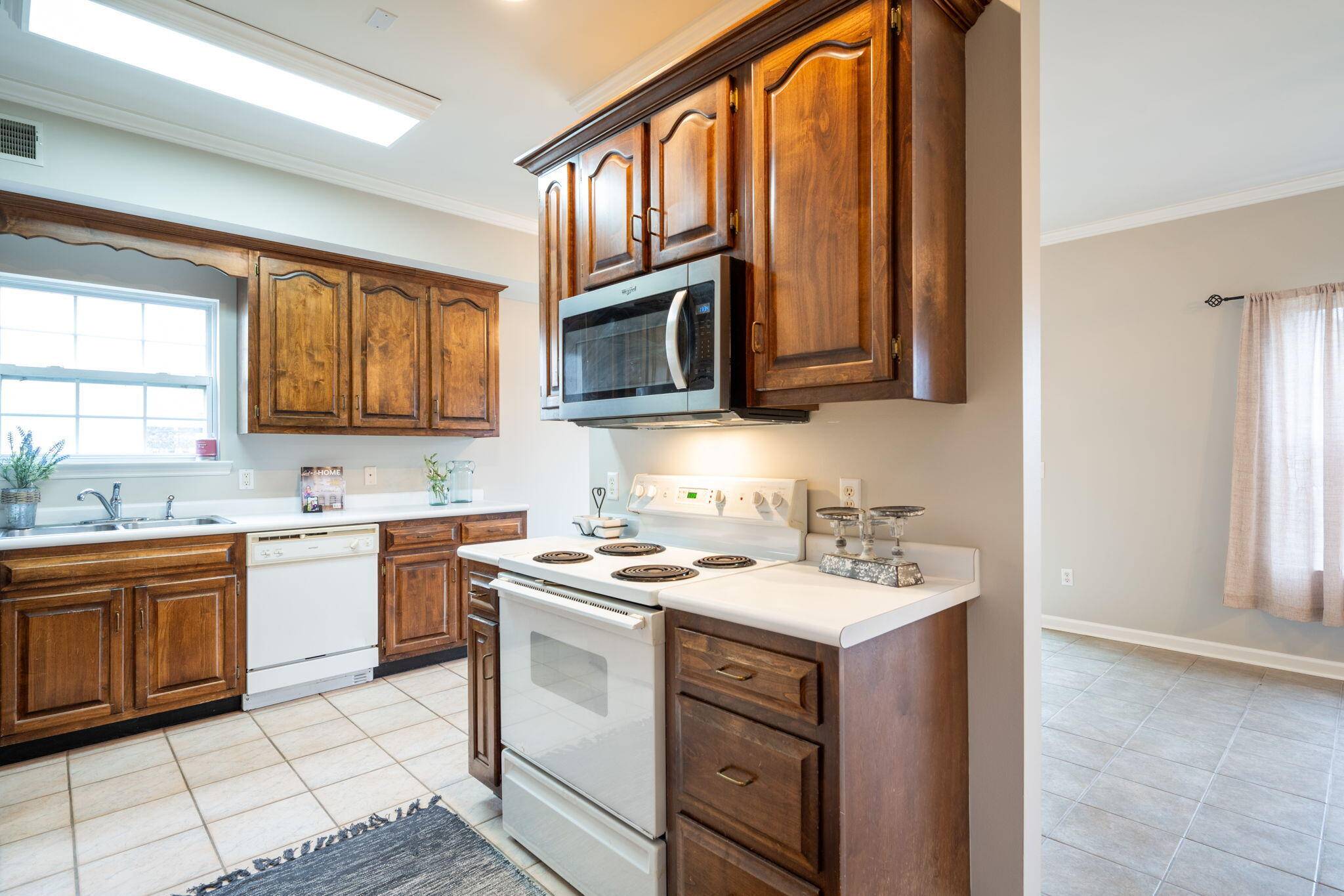 Chattanooga, TN 37421,1925 Rosebrook DR