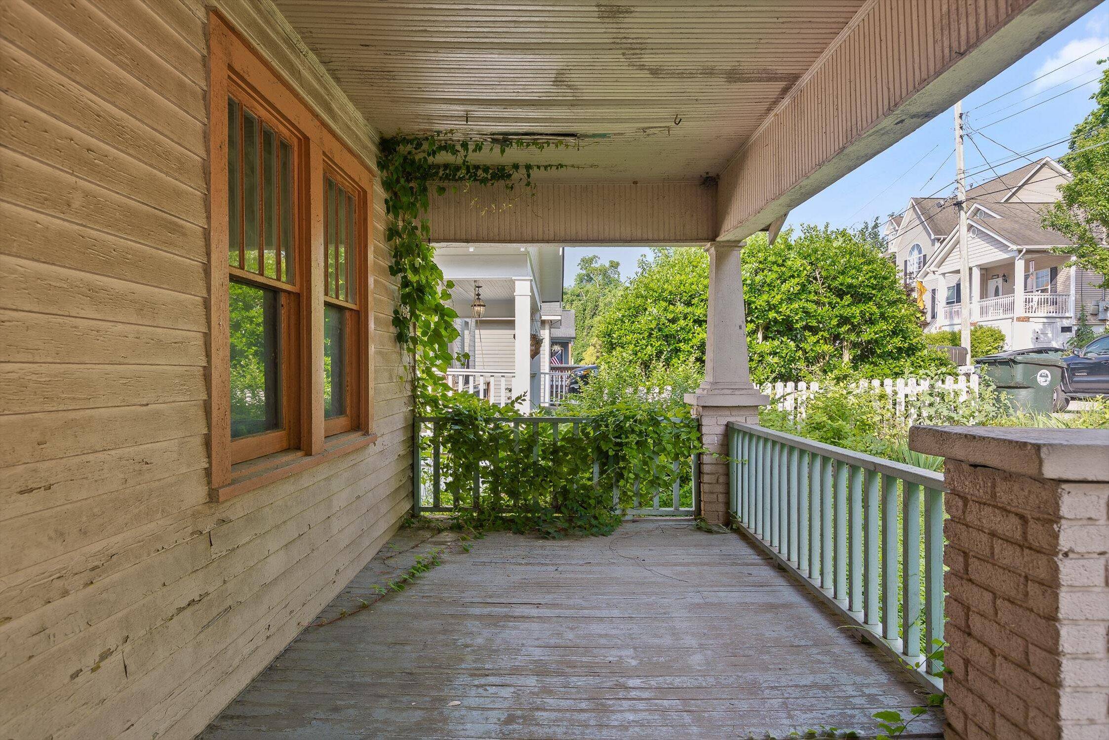 Chattanooga, TN 37405,218 Baker ST