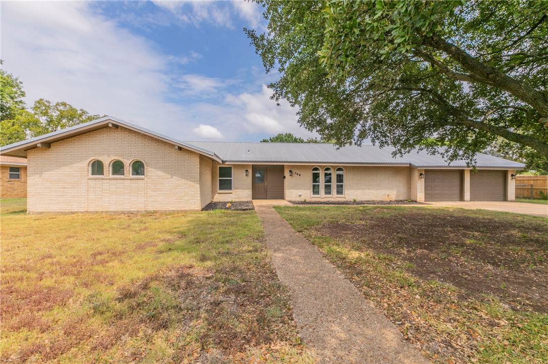 Mcgregor, TX 76657,706 Fillmore ST