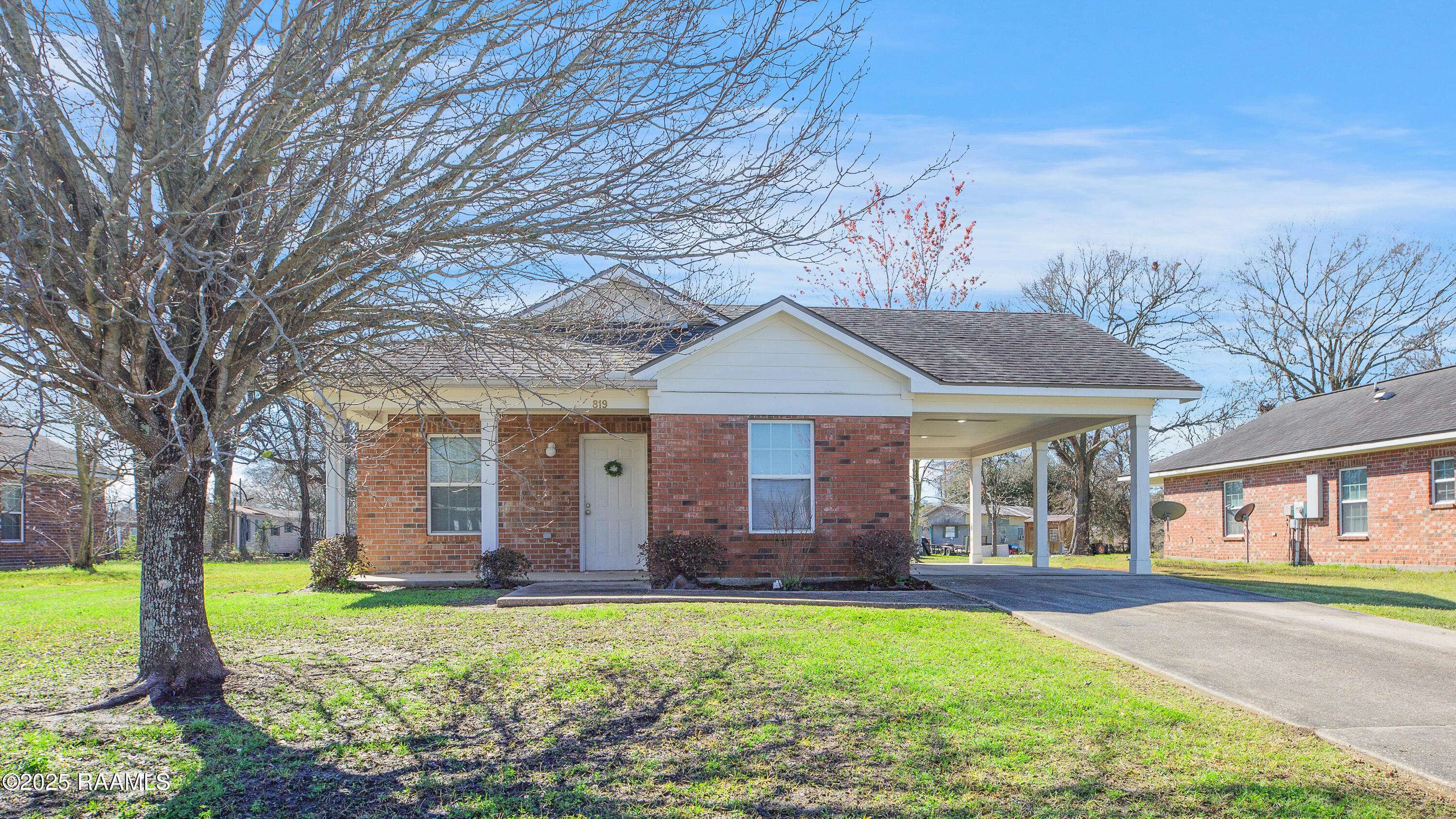 New Iberia, LA 70560,819 West End DR