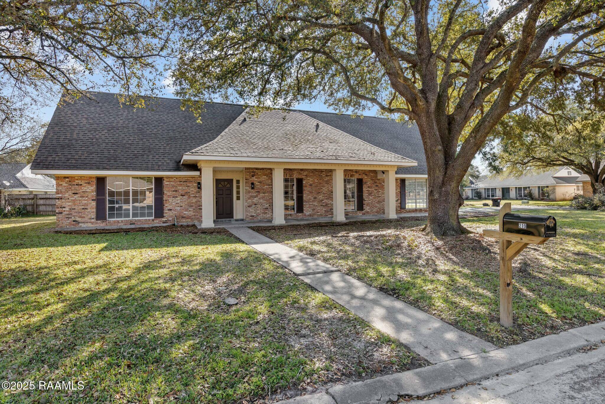 Lafayette, LA 70506,219 Highland DR