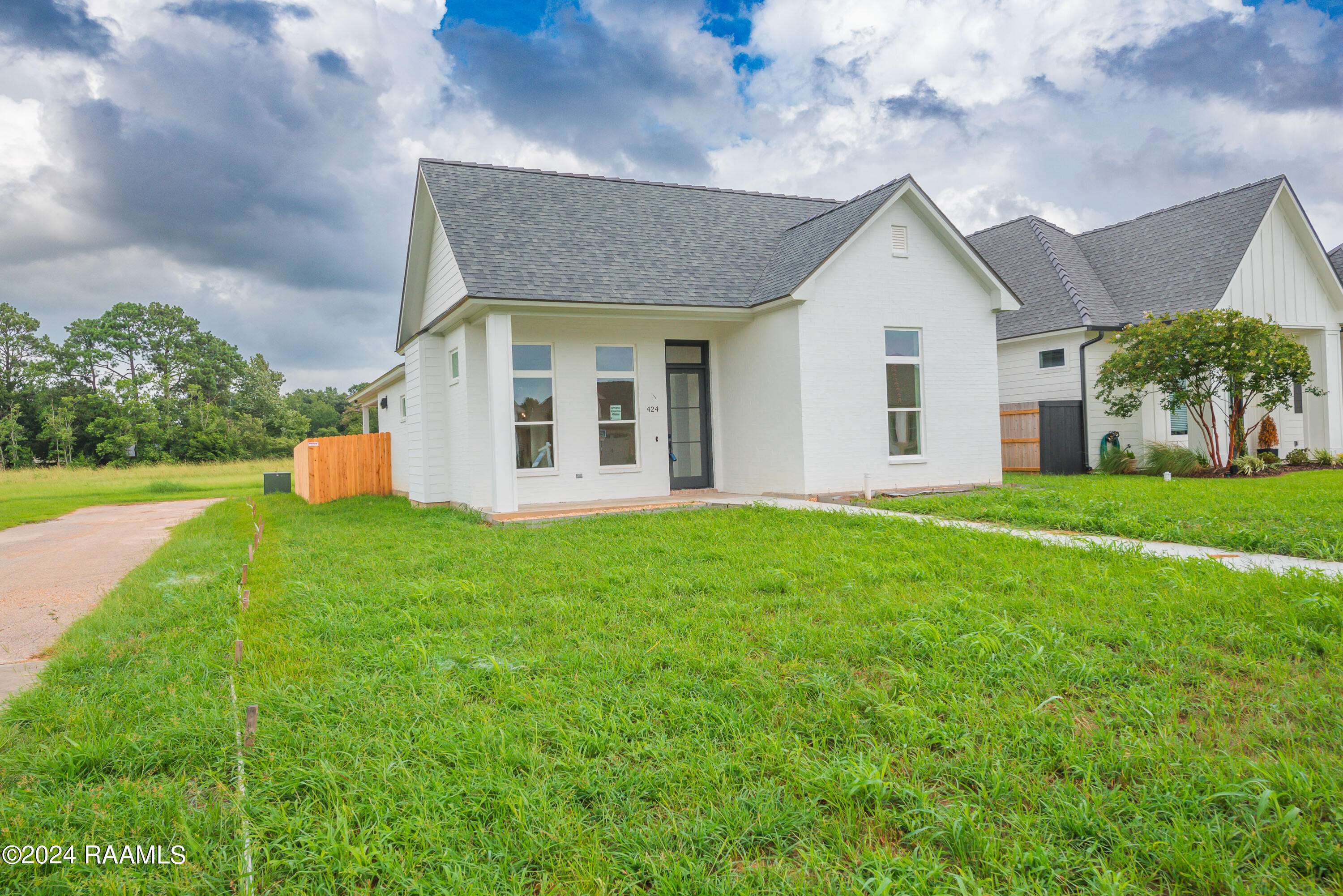 Lafayette, LA 70503,424 Dunvegan CT