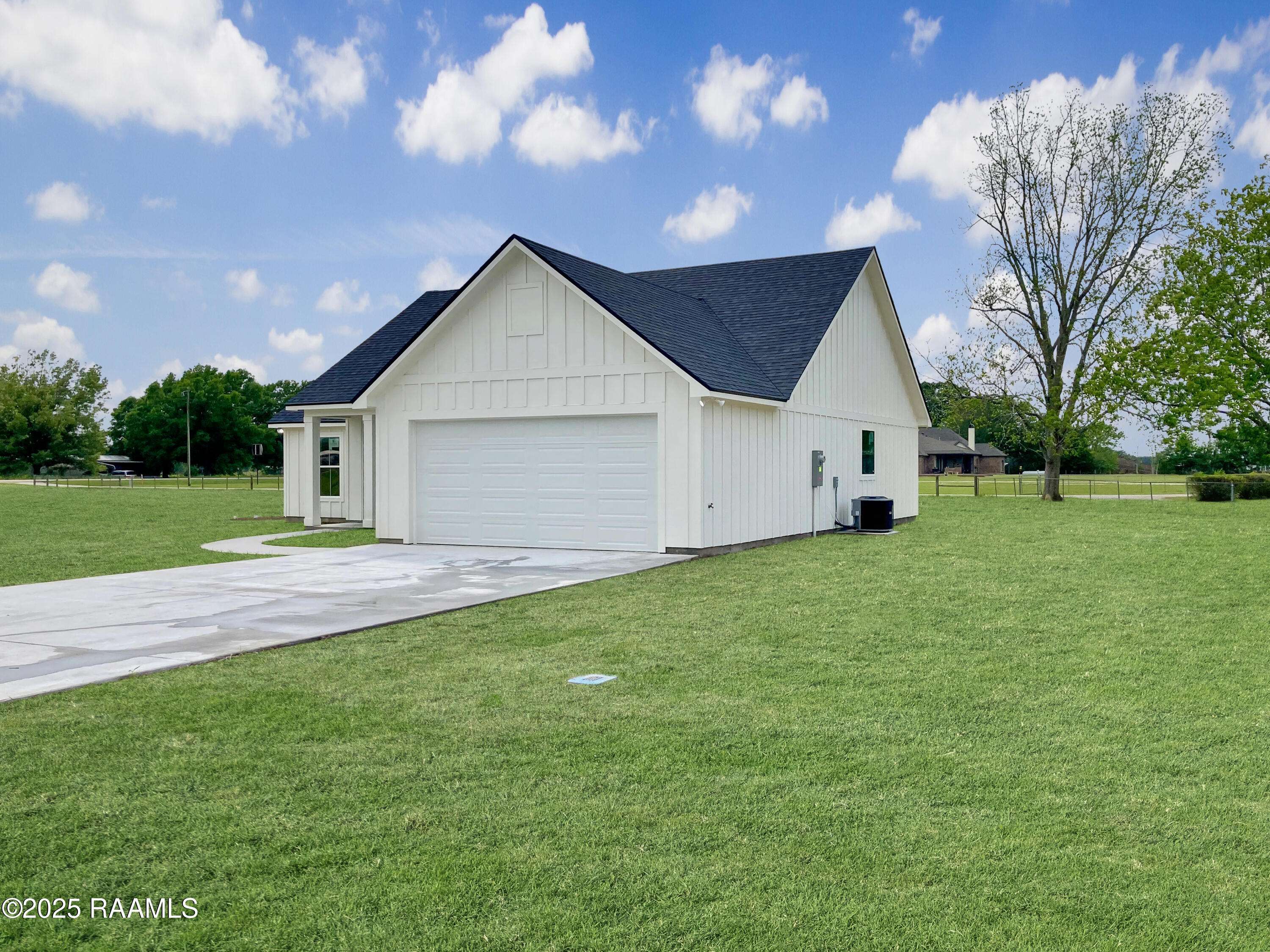 Scott, LA 70583,127 Guard RD