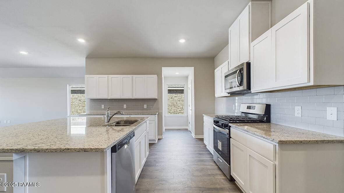 Broussard, LA 70518,117 Lake Ridge DR