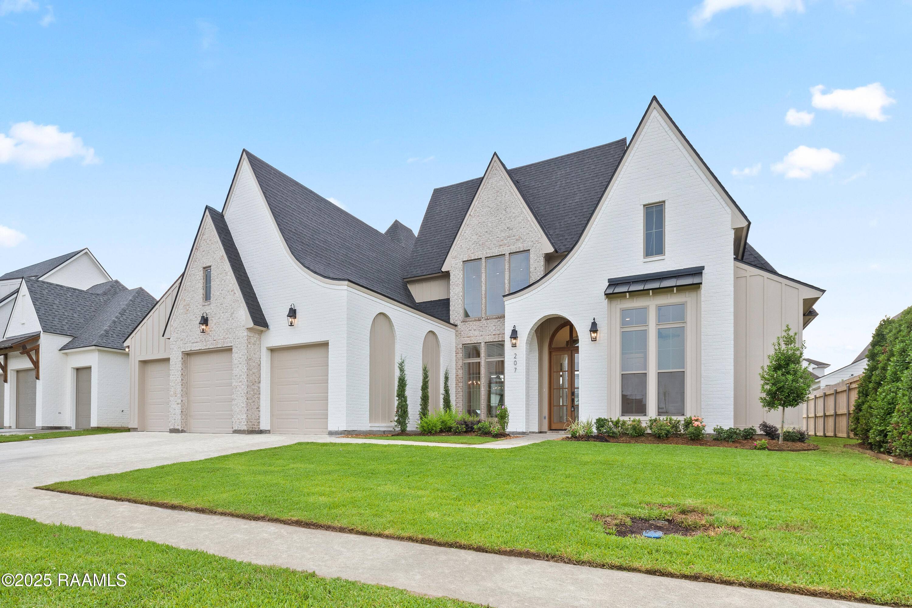 Youngsville, LA 70592,207 Sunset Palm CT