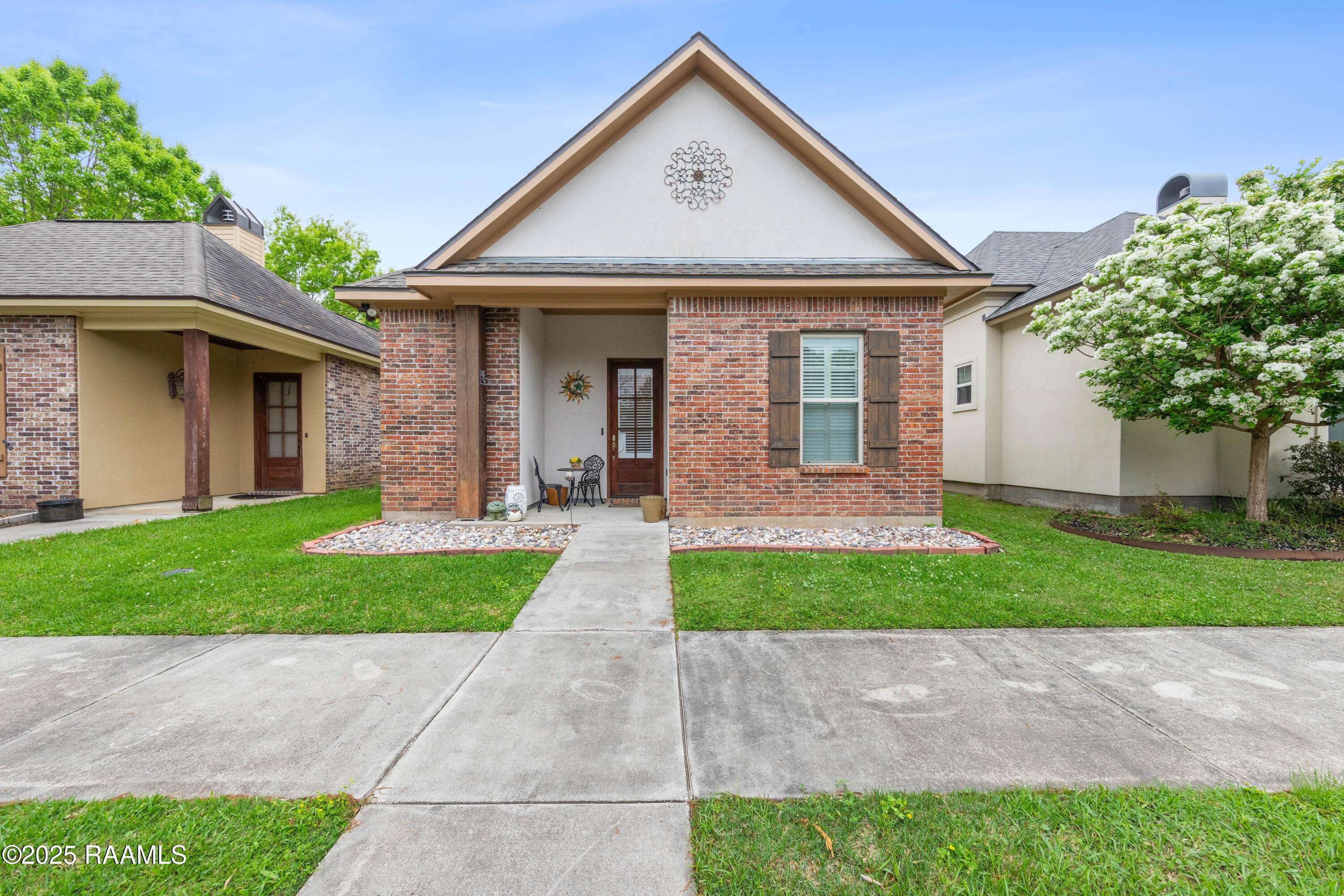 Lafayette, LA 70507,403 S Montauban DR