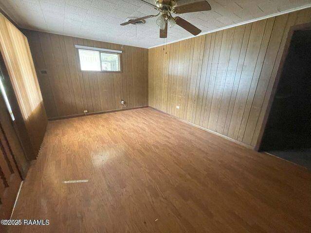 Jennings, LA 70546,806 Clara ST