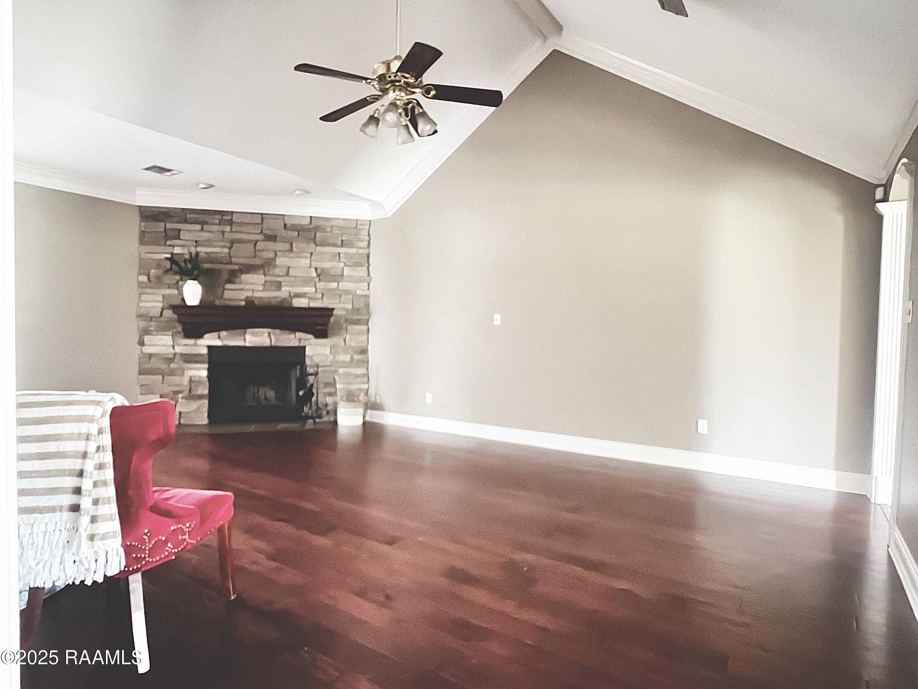 Erath, LA 70533,707 W Pine ST