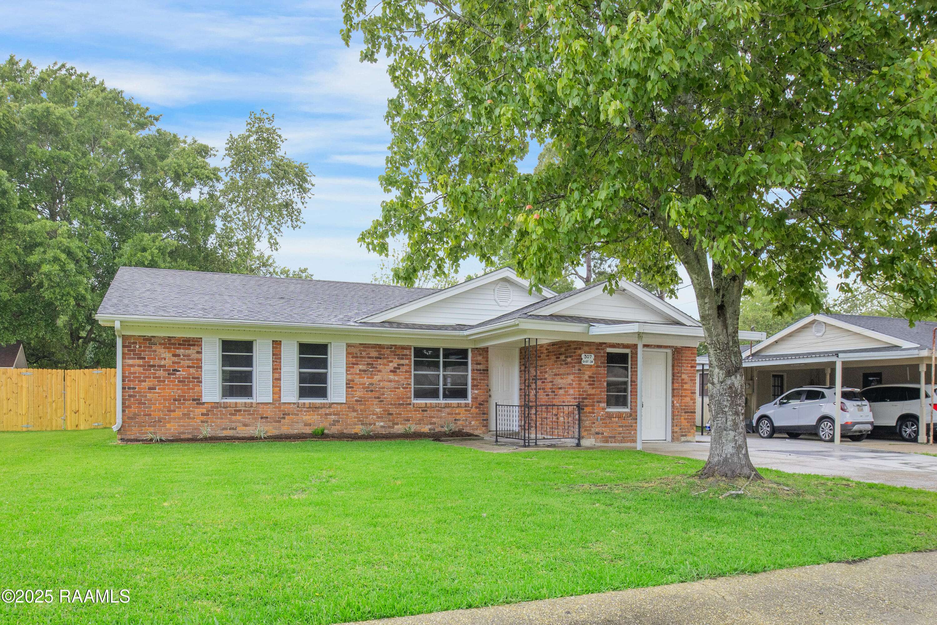 New Iberia, LA 70563,307 East DR