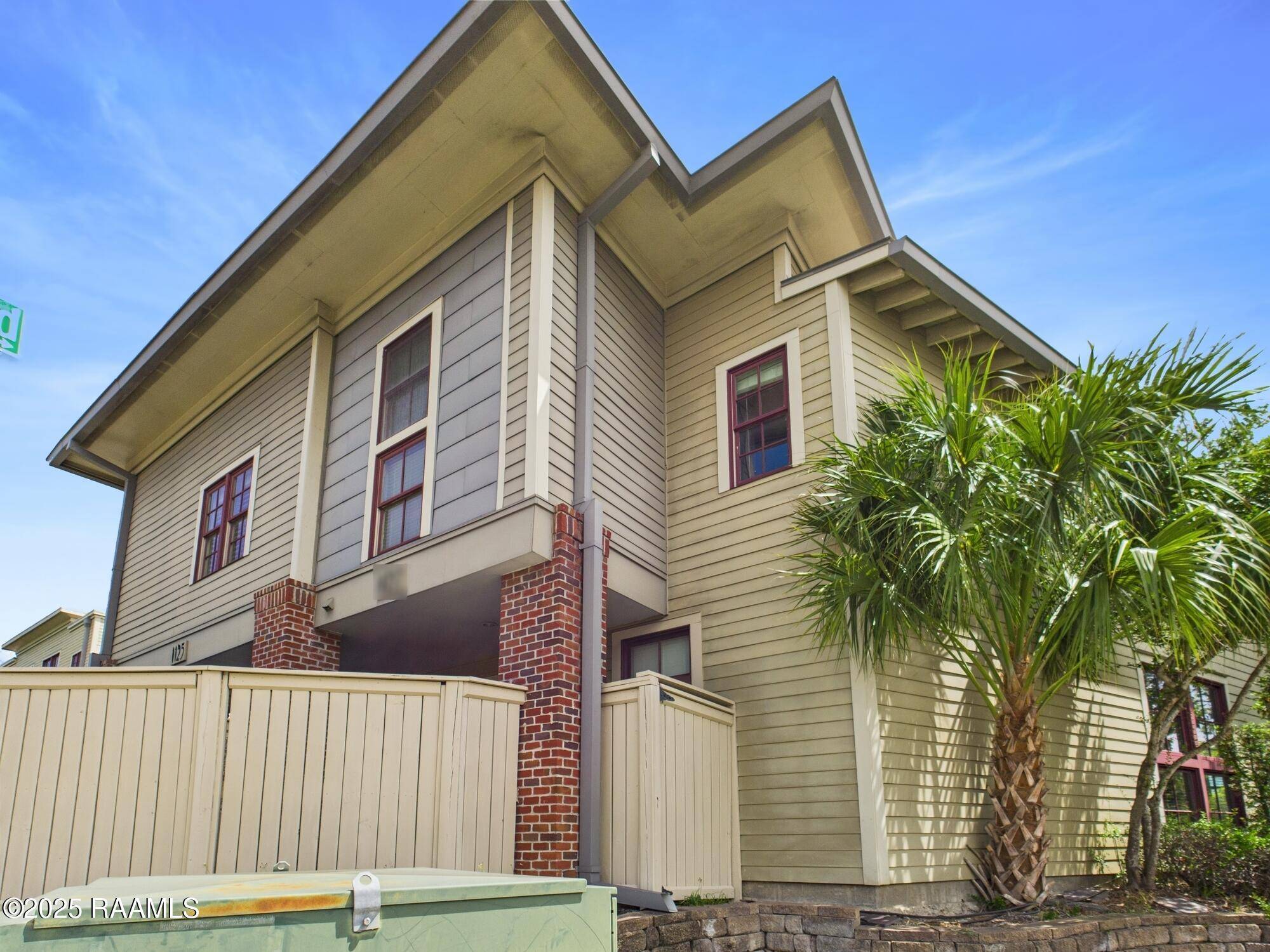 Lafayette, LA 70508,1127 Camellia BLVD #H1
