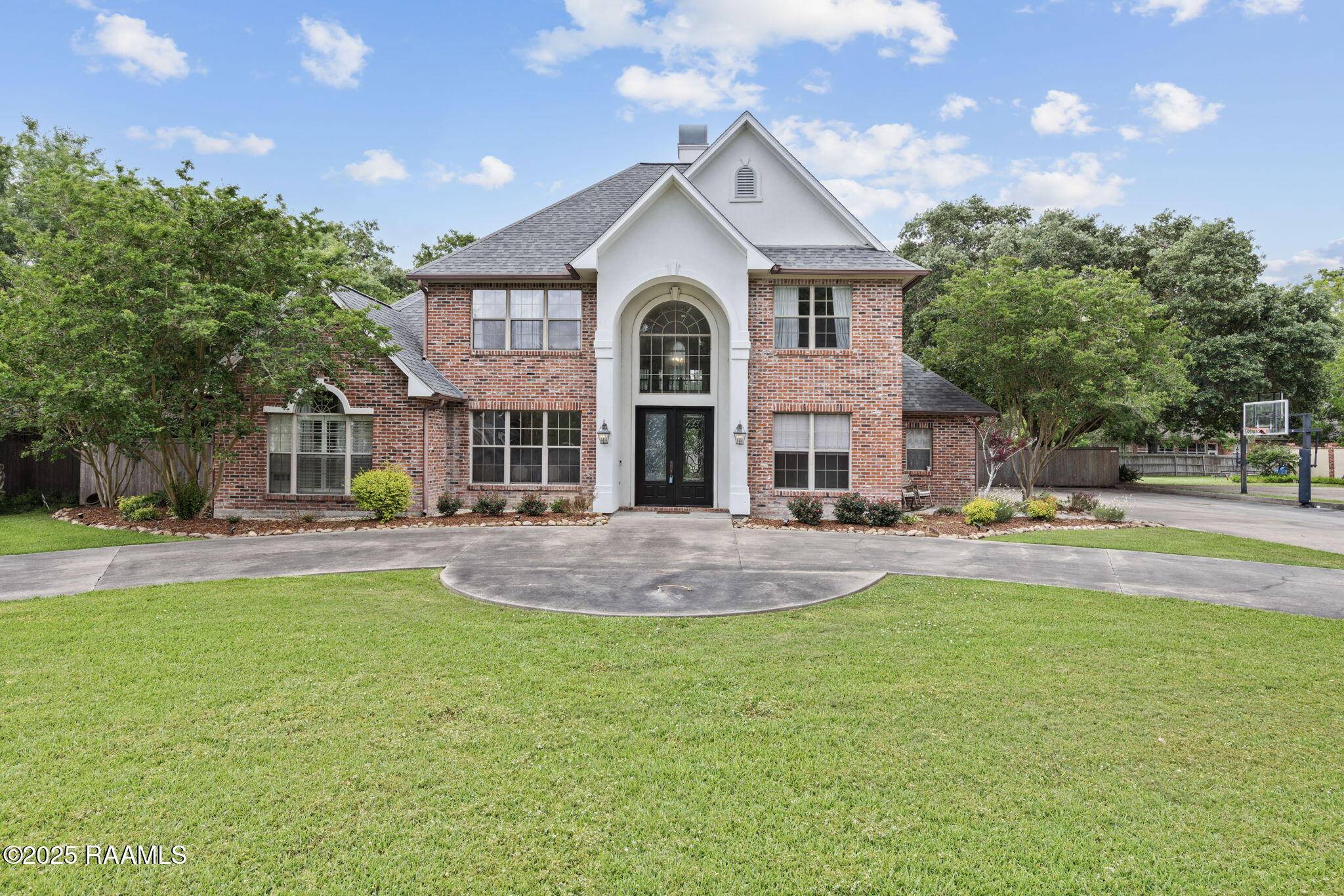 New Iberia, LA 70563,6 Oak PL
