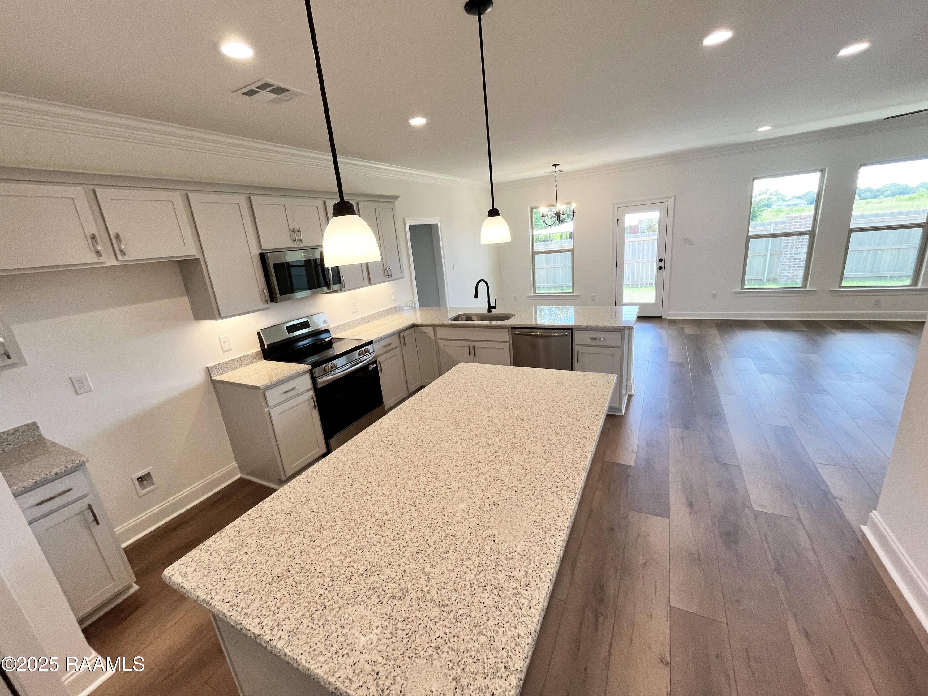 Youngsville, LA 70592,300 Afterglow LN