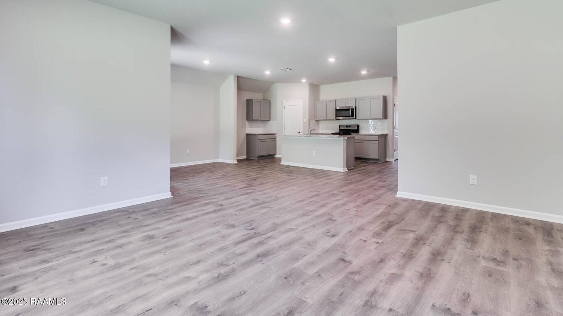 Lafayette, LA 70507,127 Bur Oak DR