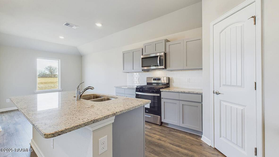 Maurice, LA 70555,123 Cottage Cove DR