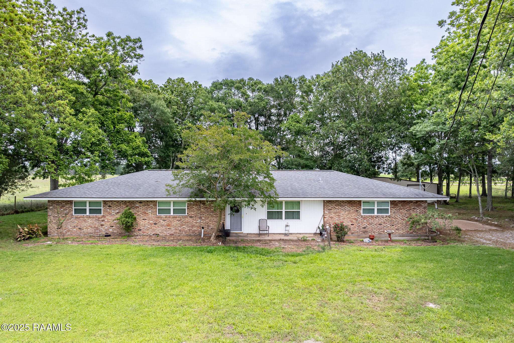 Ville Platte, LA 70586,2405 S Chataignier RD