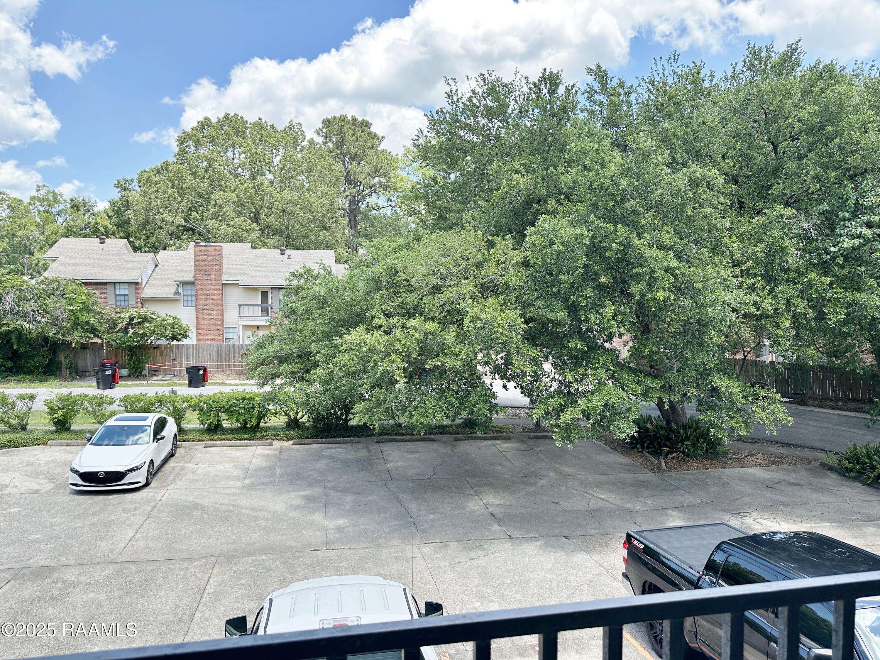 Lafayette, LA 70503,701 S College RD #208