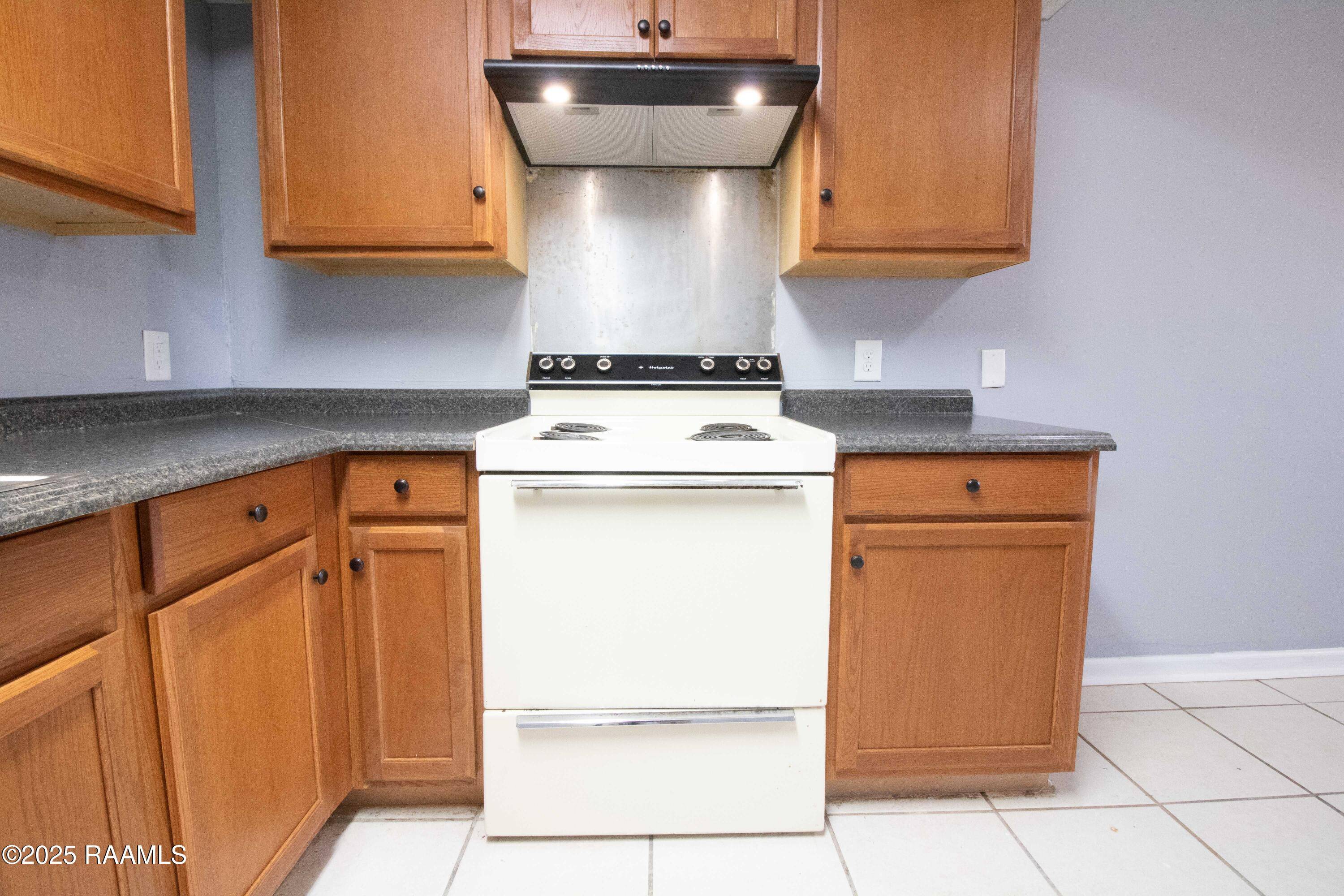 Lafayette, LA 70501,815 Martin Luther King Jr DR #41