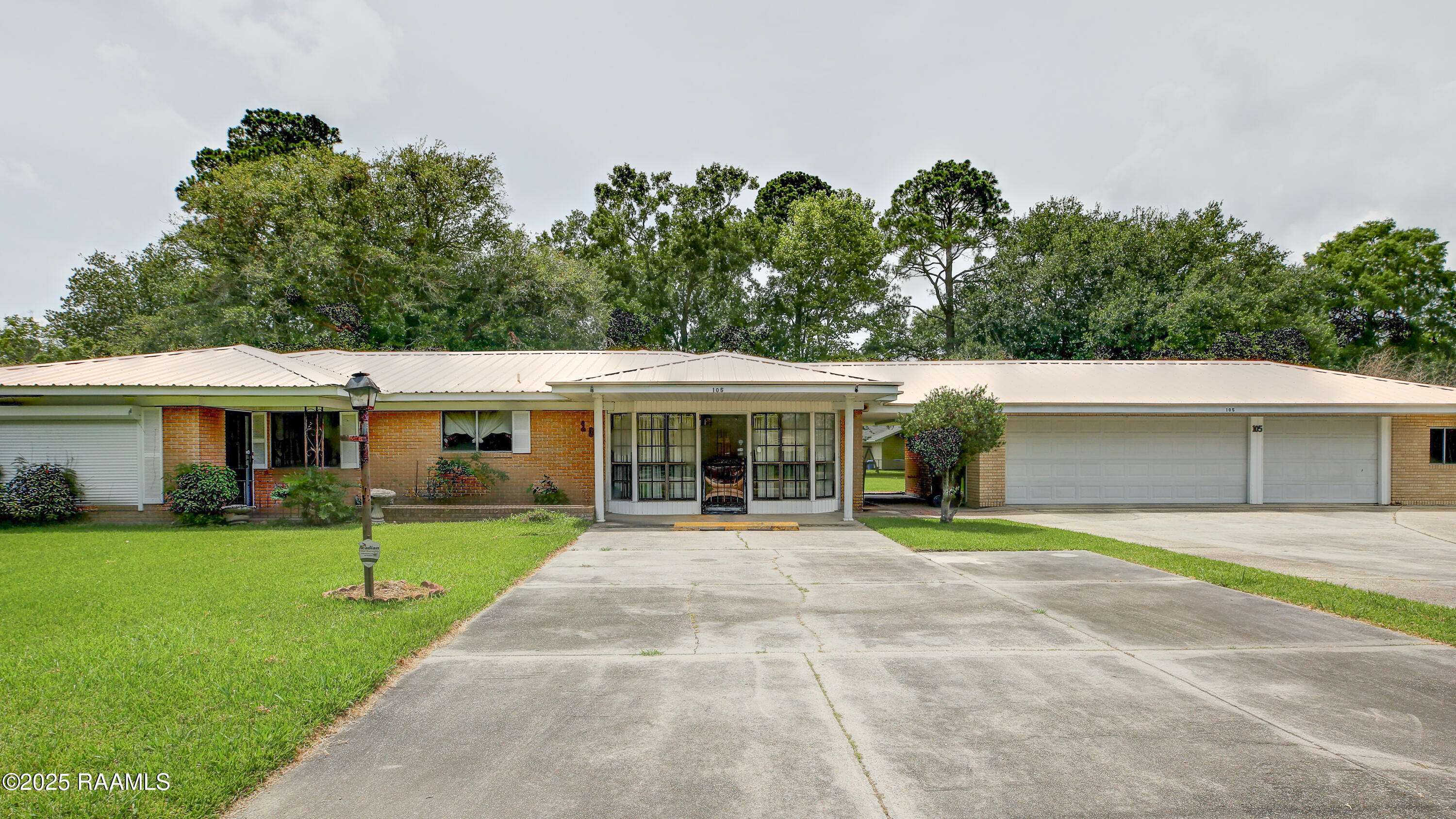 New Iberia, LA 70563,105 East DR