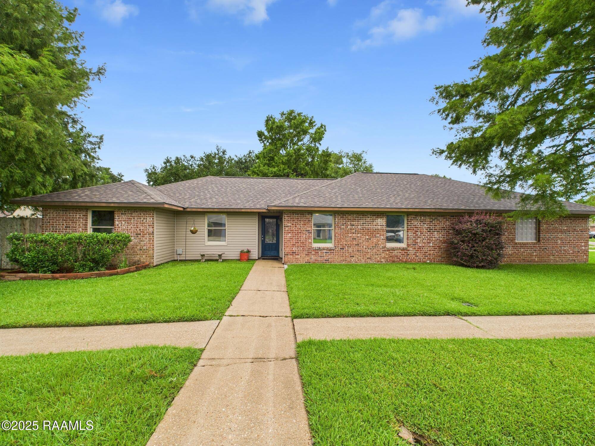 Broussard, LA 70518,304 Bull Run CIR