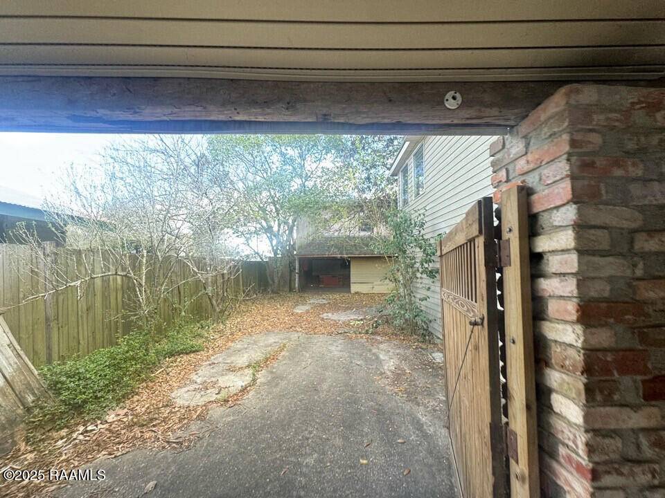 Crowley, LA 70526,915 S Avenue O