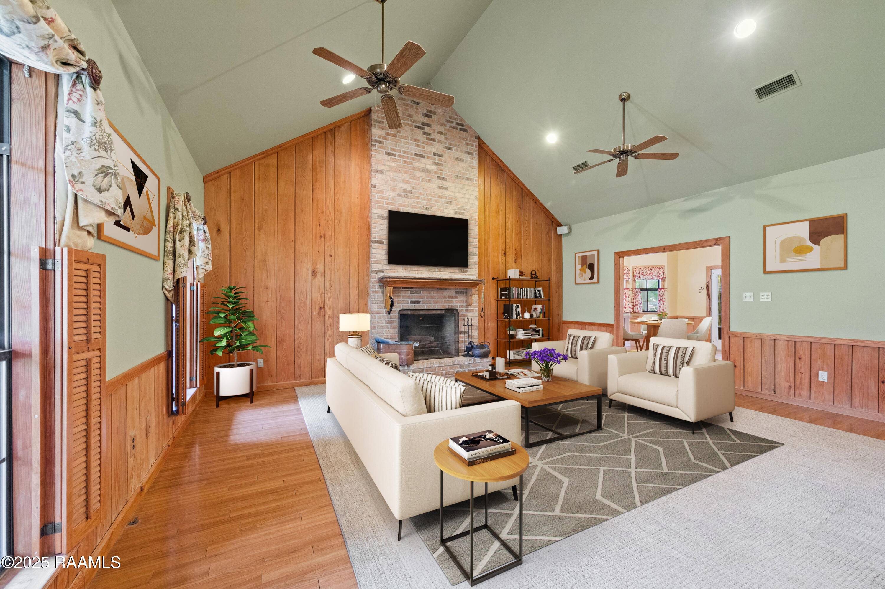 Opelousas, LA 70570,834 E Grolee ST