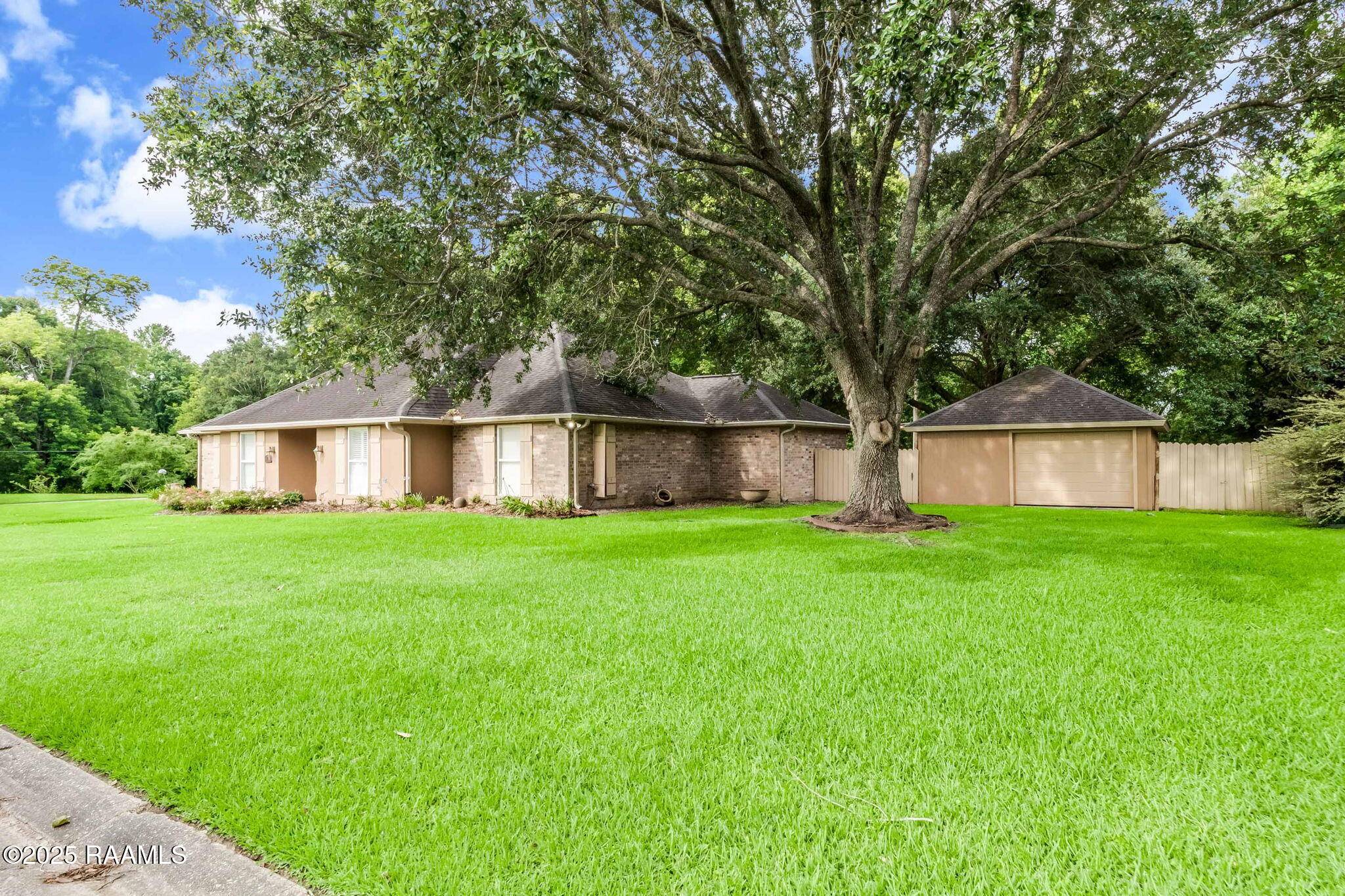 Opelousas, LA 70570,2424 Vista DR