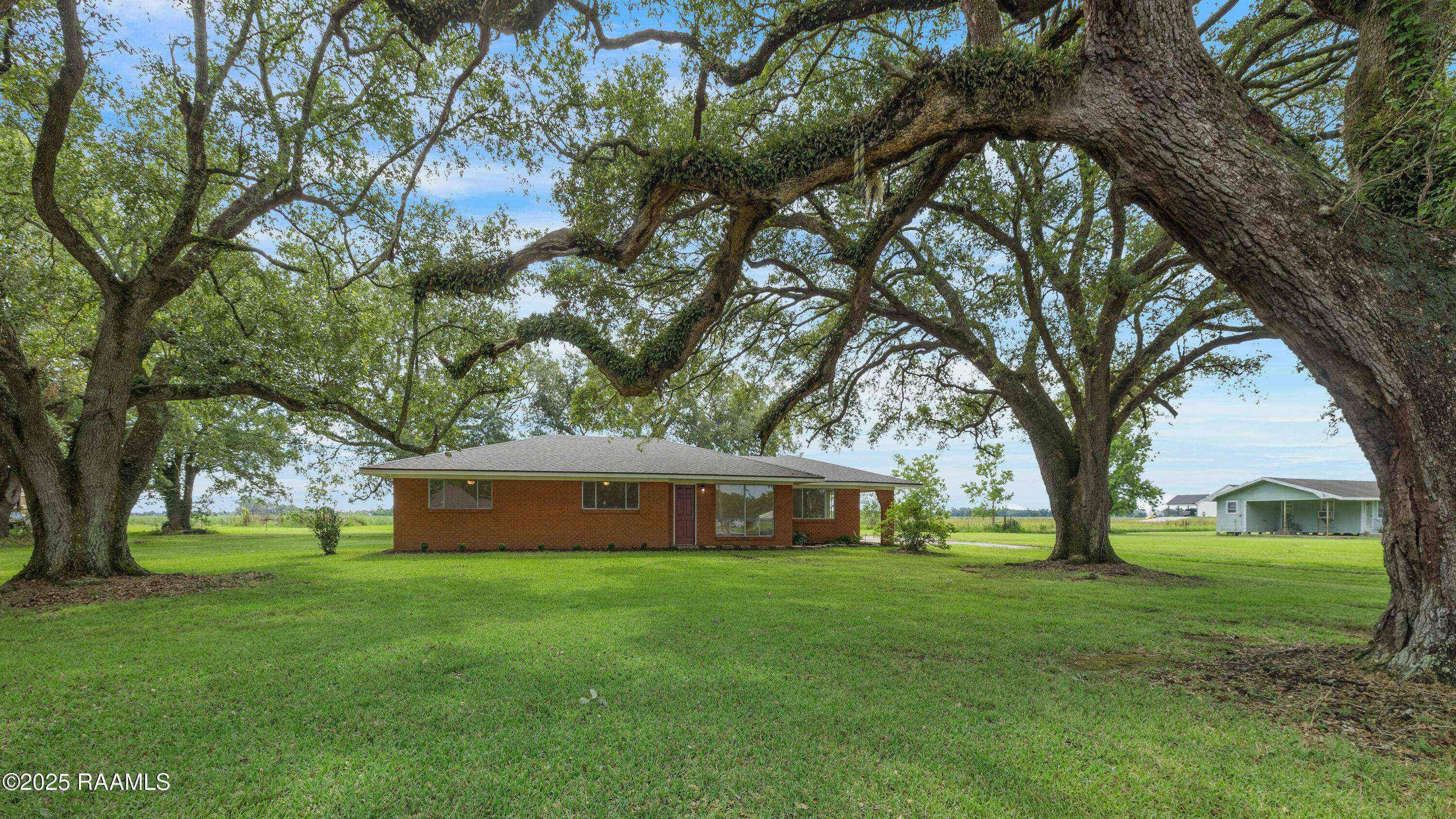 Erath, LA 70533,17639 Pelican RD