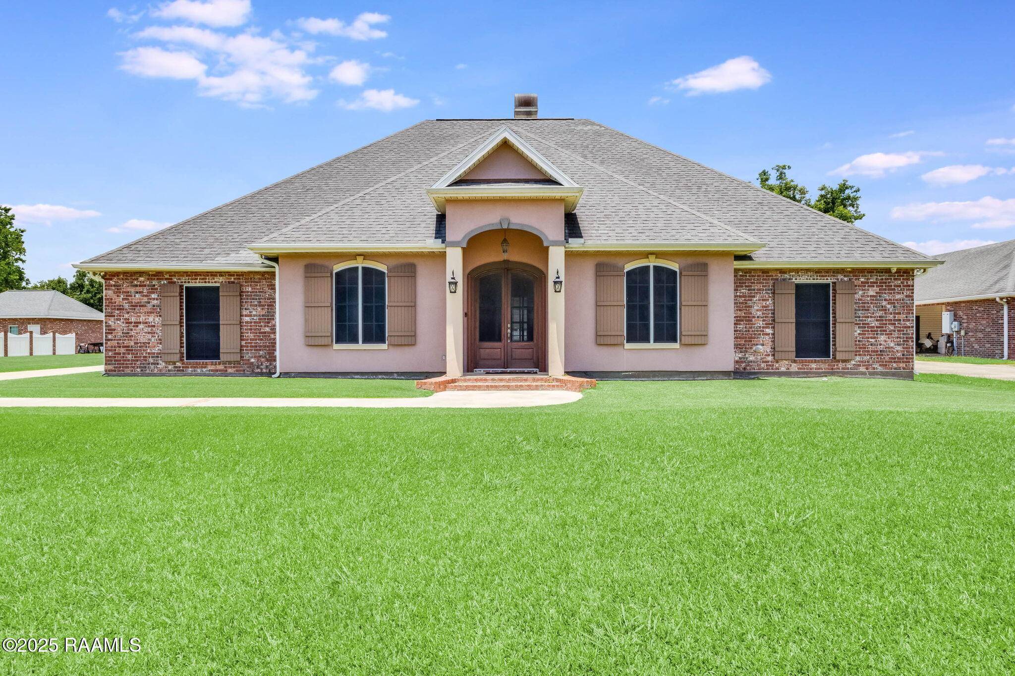 New Iberia, LA 70563,605 Terrell CT