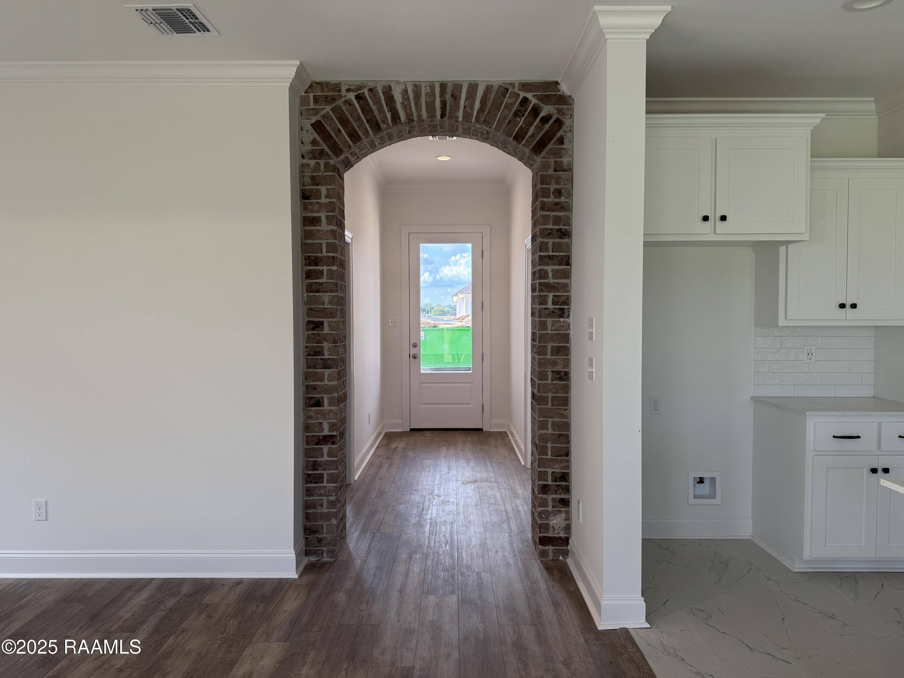 Scott, LA 70583,203 Long Creek LN