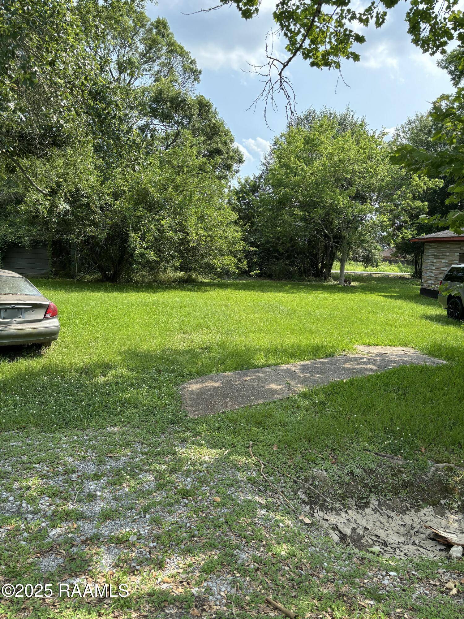 Ville Platte, LA 70586,1110 W Peach ST
