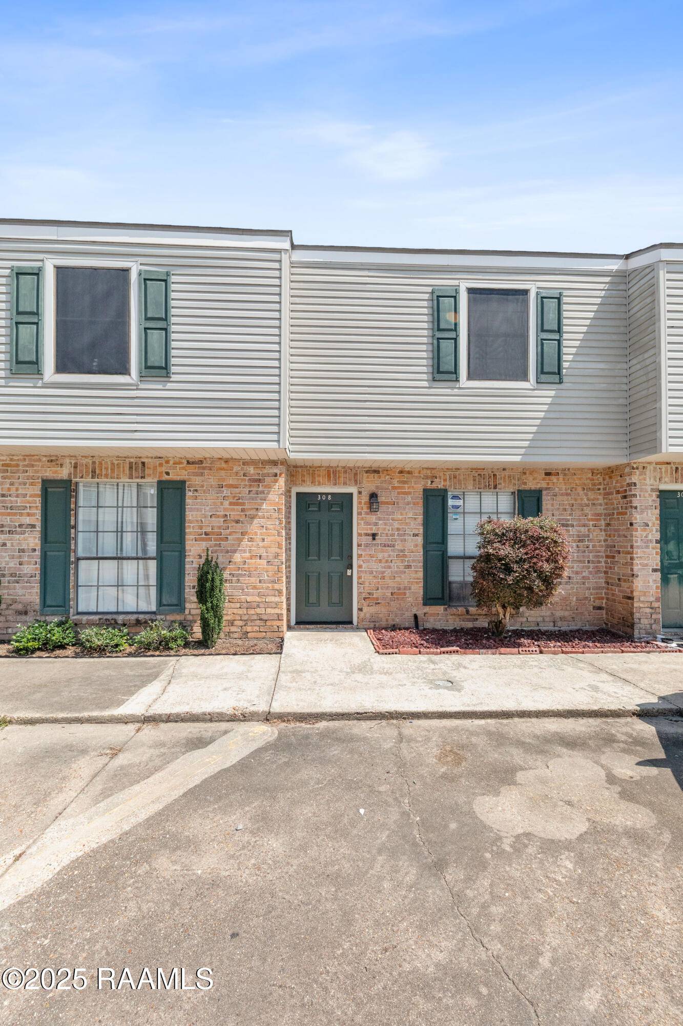 Lafayette, LA 70506,100 Winchester DR #308