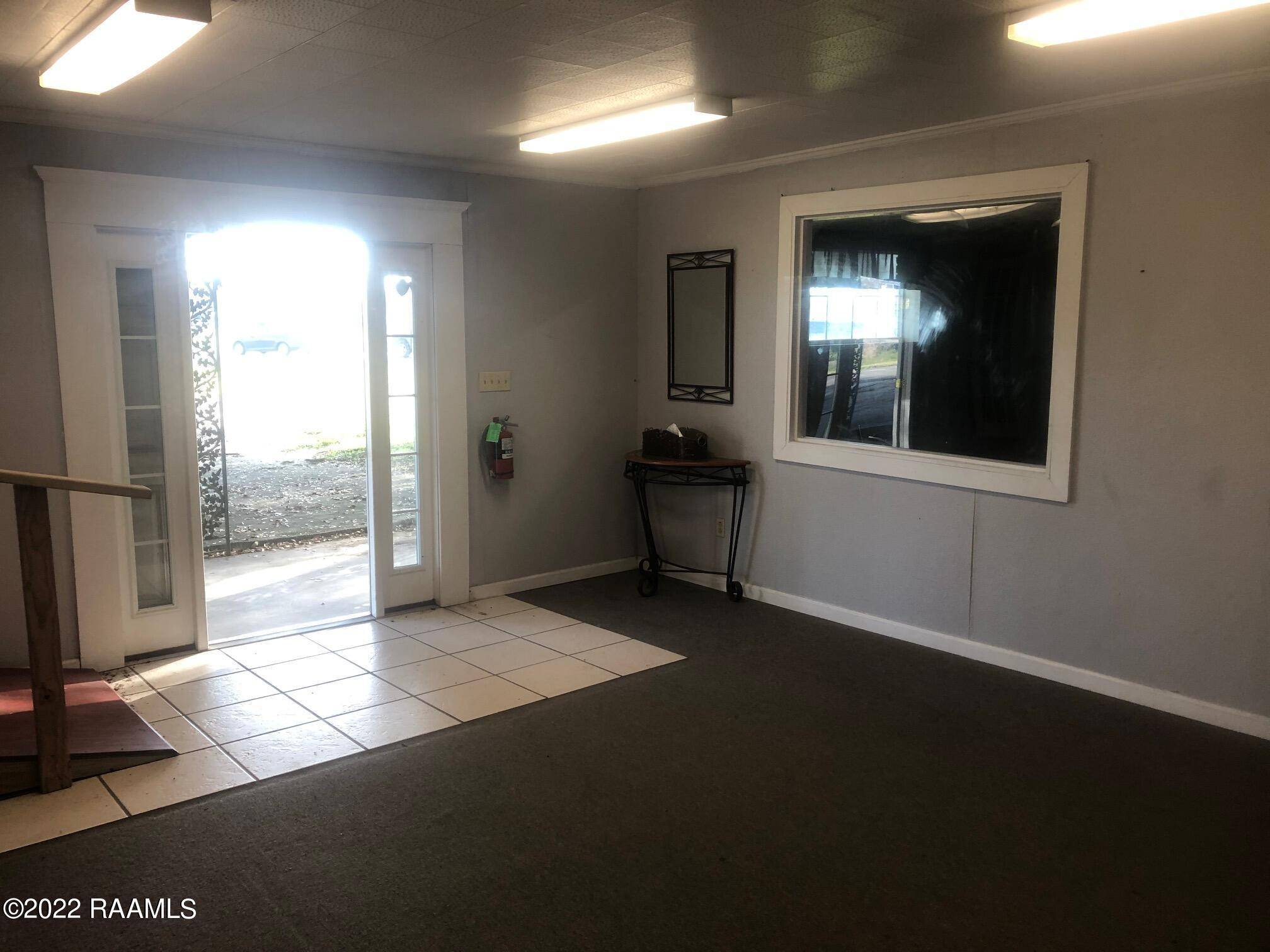 Lafayette, LA 70501,1110 N University AVE
