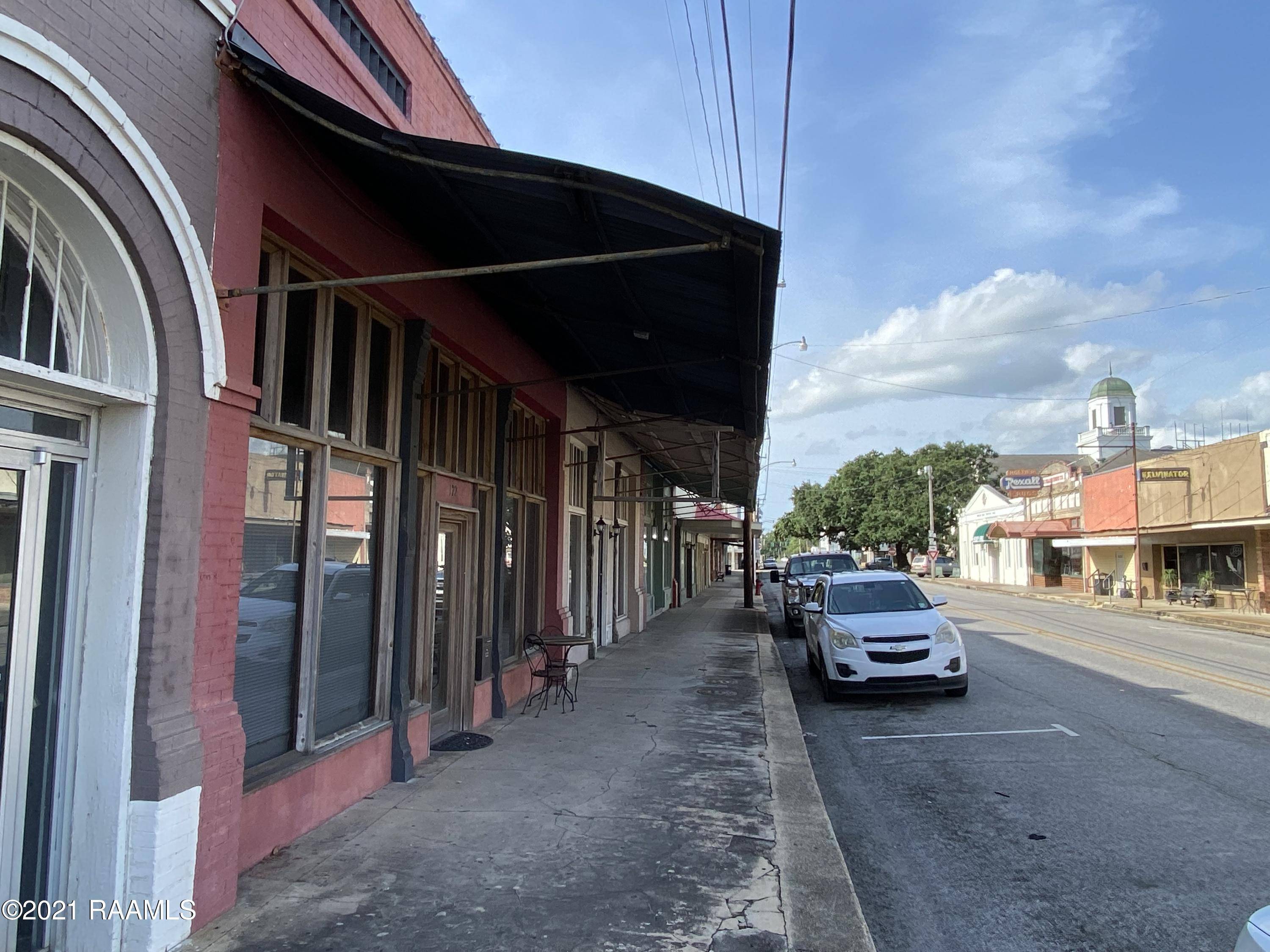 Abbeville, LA 70510,122 S State