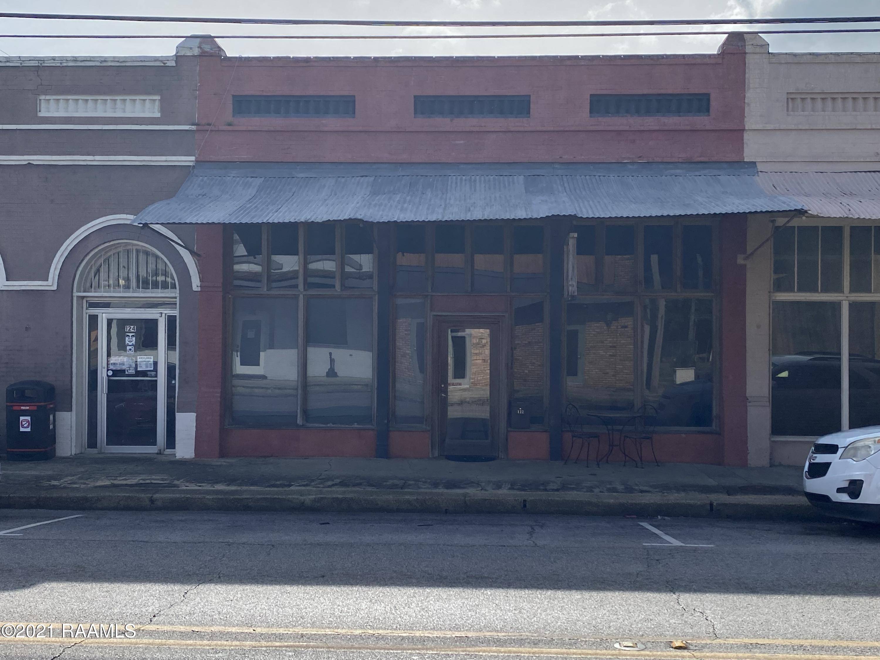 Abbeville, LA 70510,122 S State