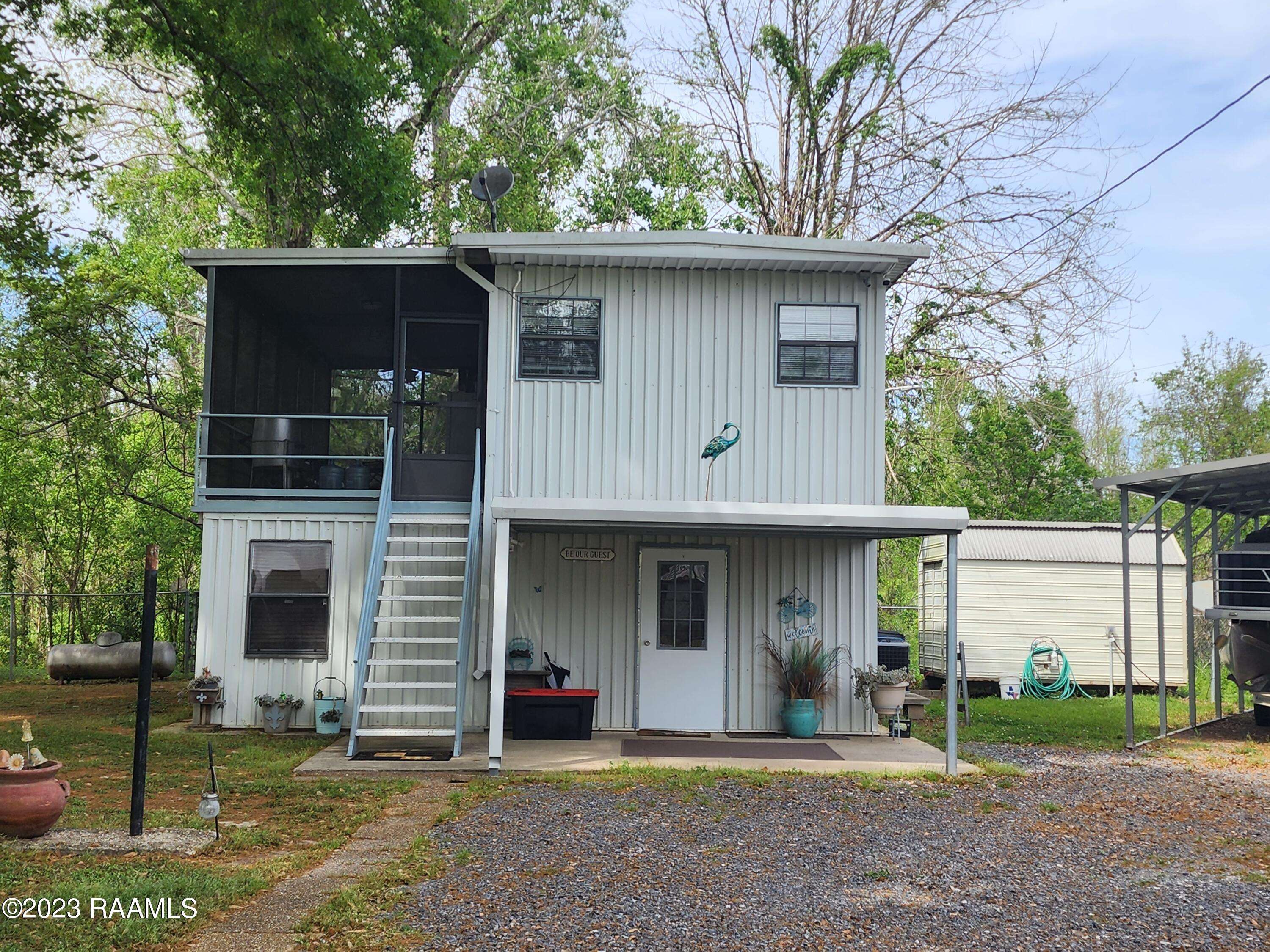 Breaux Bridge, LA 70517,1042 Vermilion