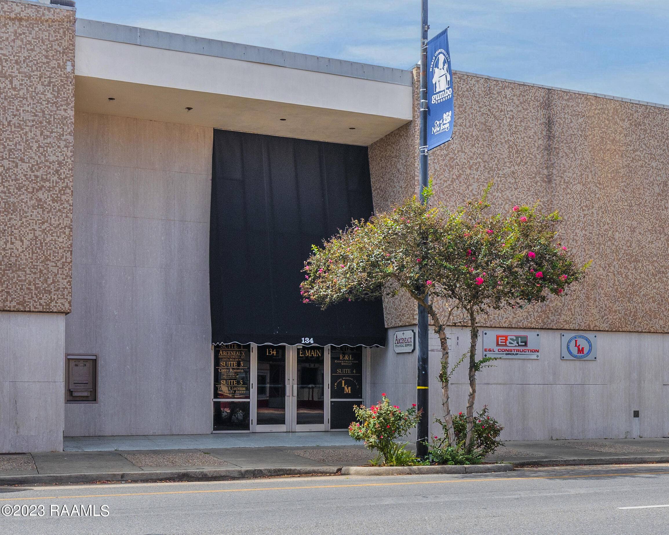 New Iberia, LA 70560,134 E Main ST