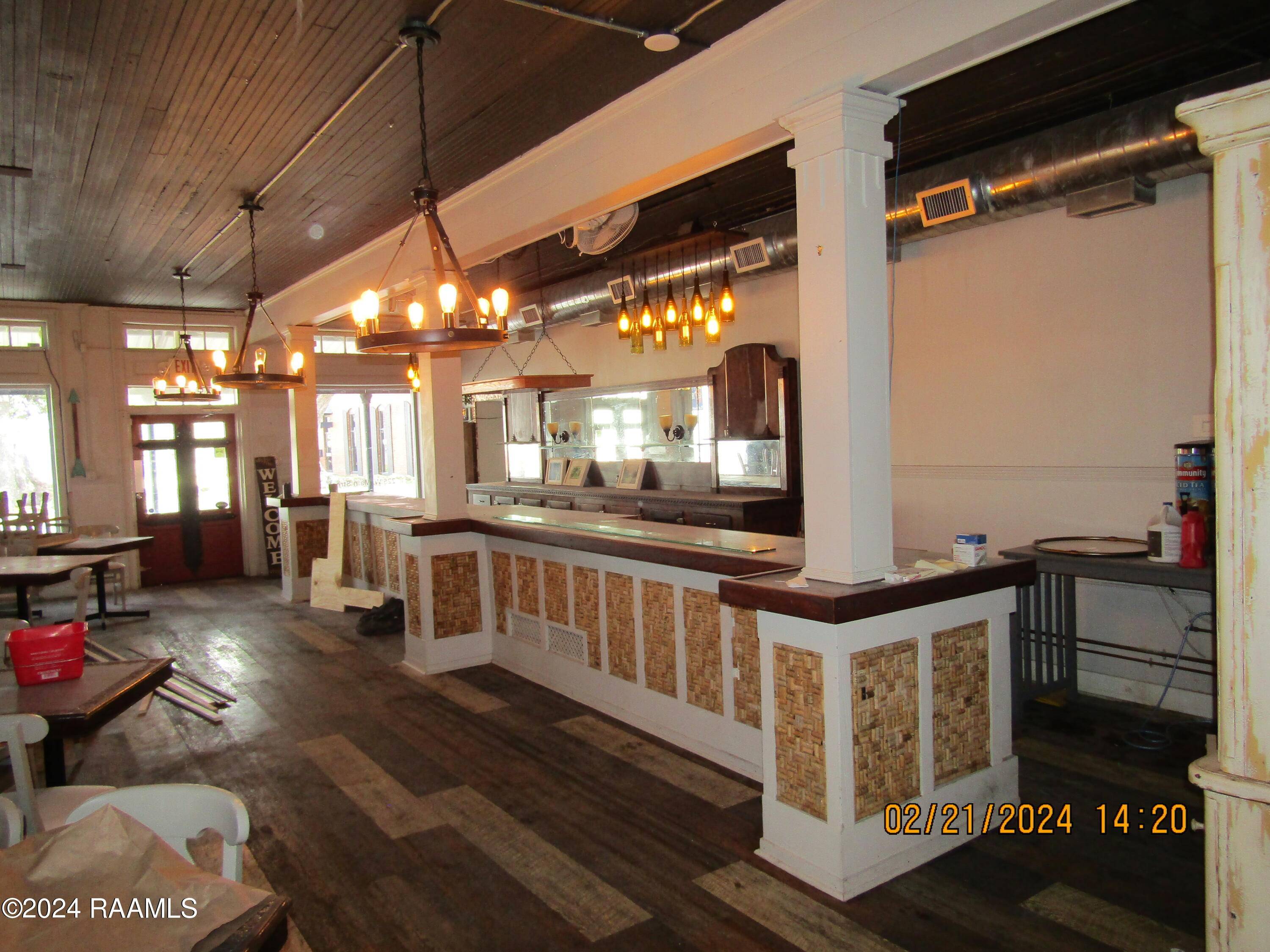 New Iberia, LA 70560,225 W Main ST