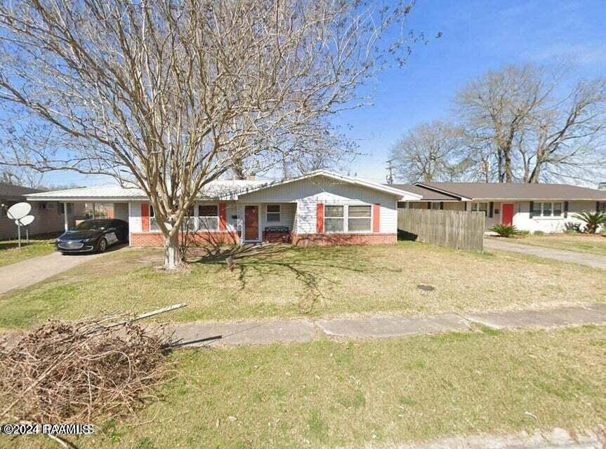 Opelousas, LA 70570,944 Mary Ann