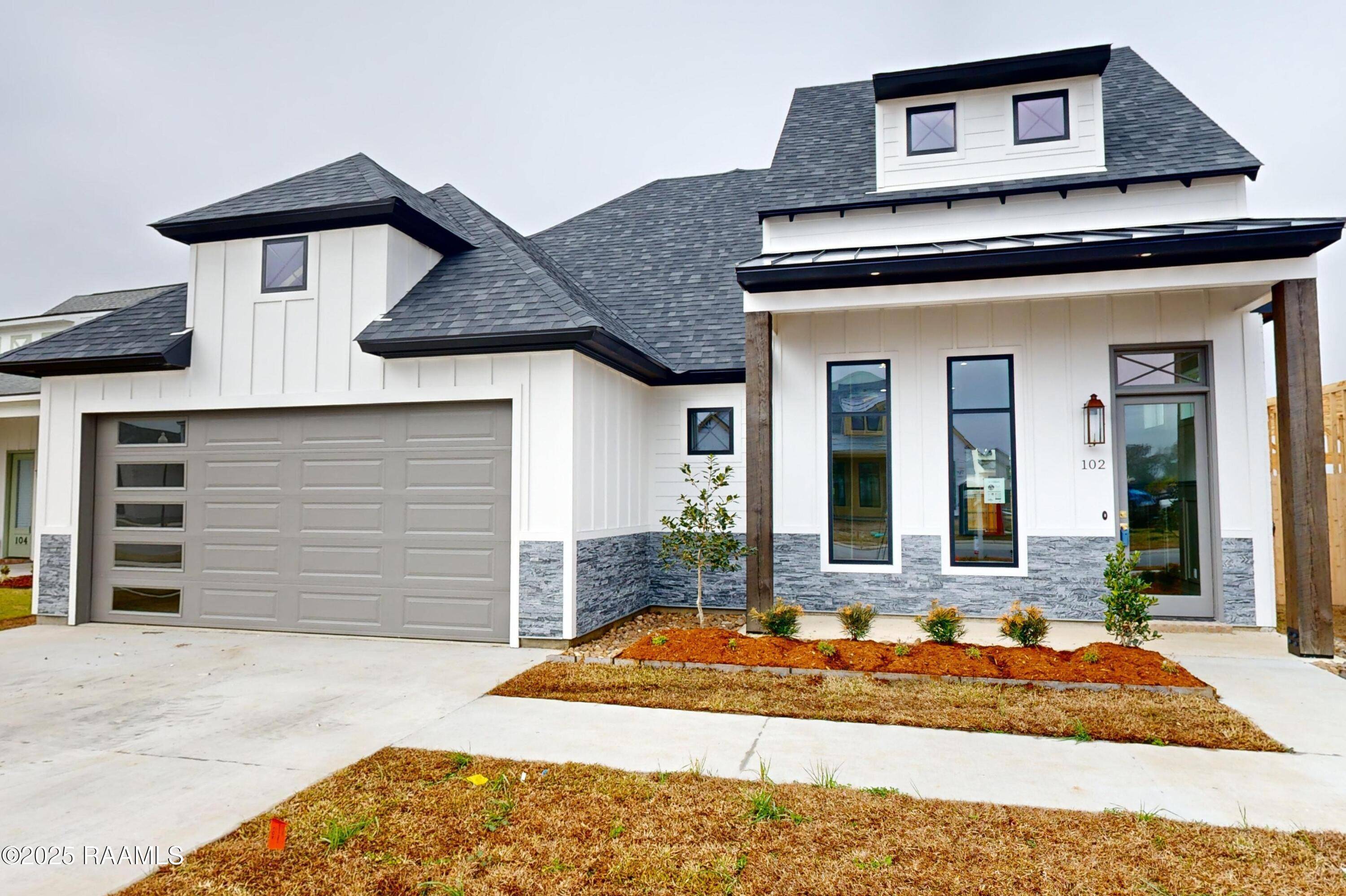 Youngsville, LA 70592,102 Travellers Palm WAY
