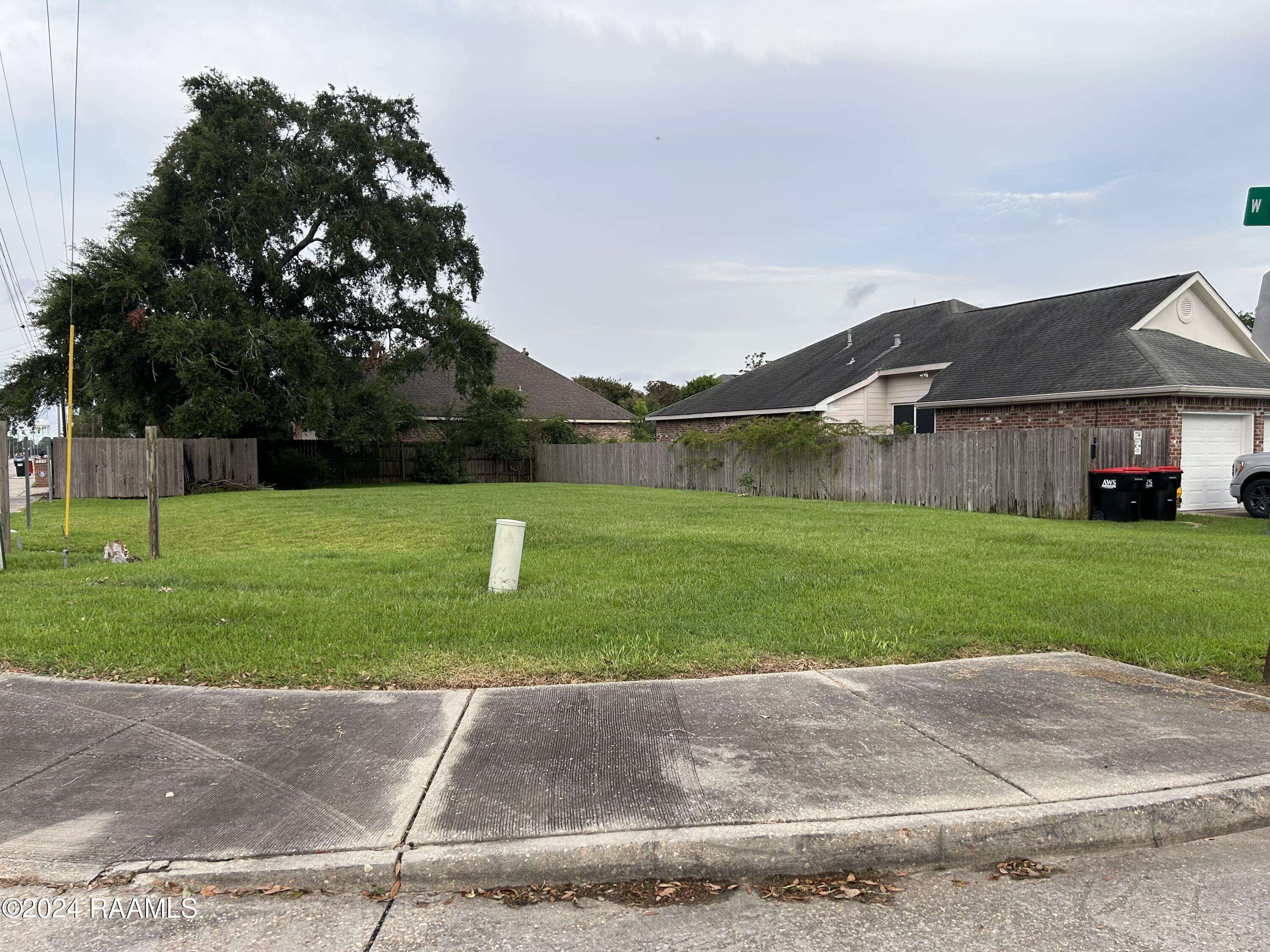 Lafayette, LA 70506,504 Brunswick PL