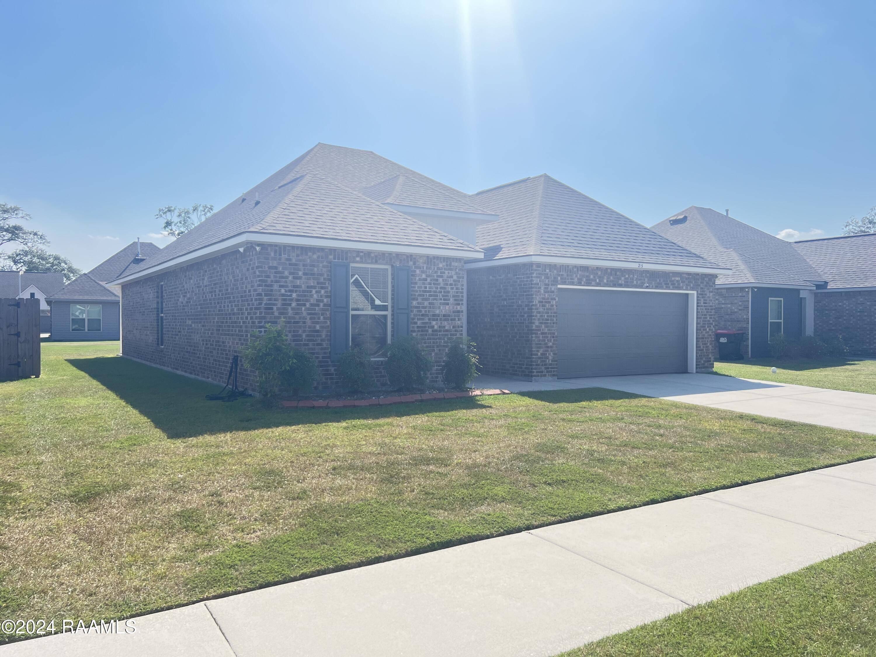 Lafayette, LA 70506,215 Sparkling Meadows