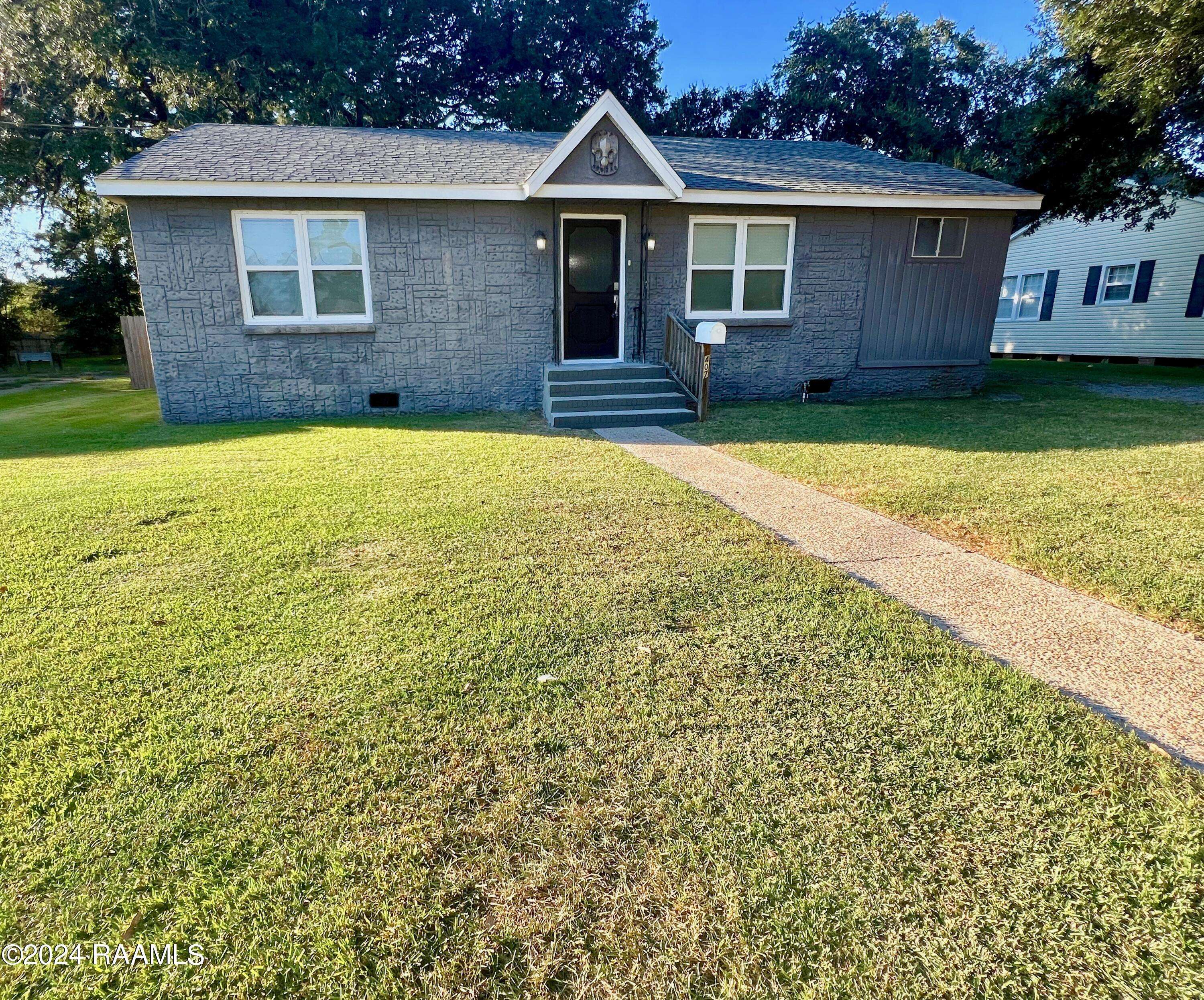 New Iberia, LA 70563,407 Everette ST