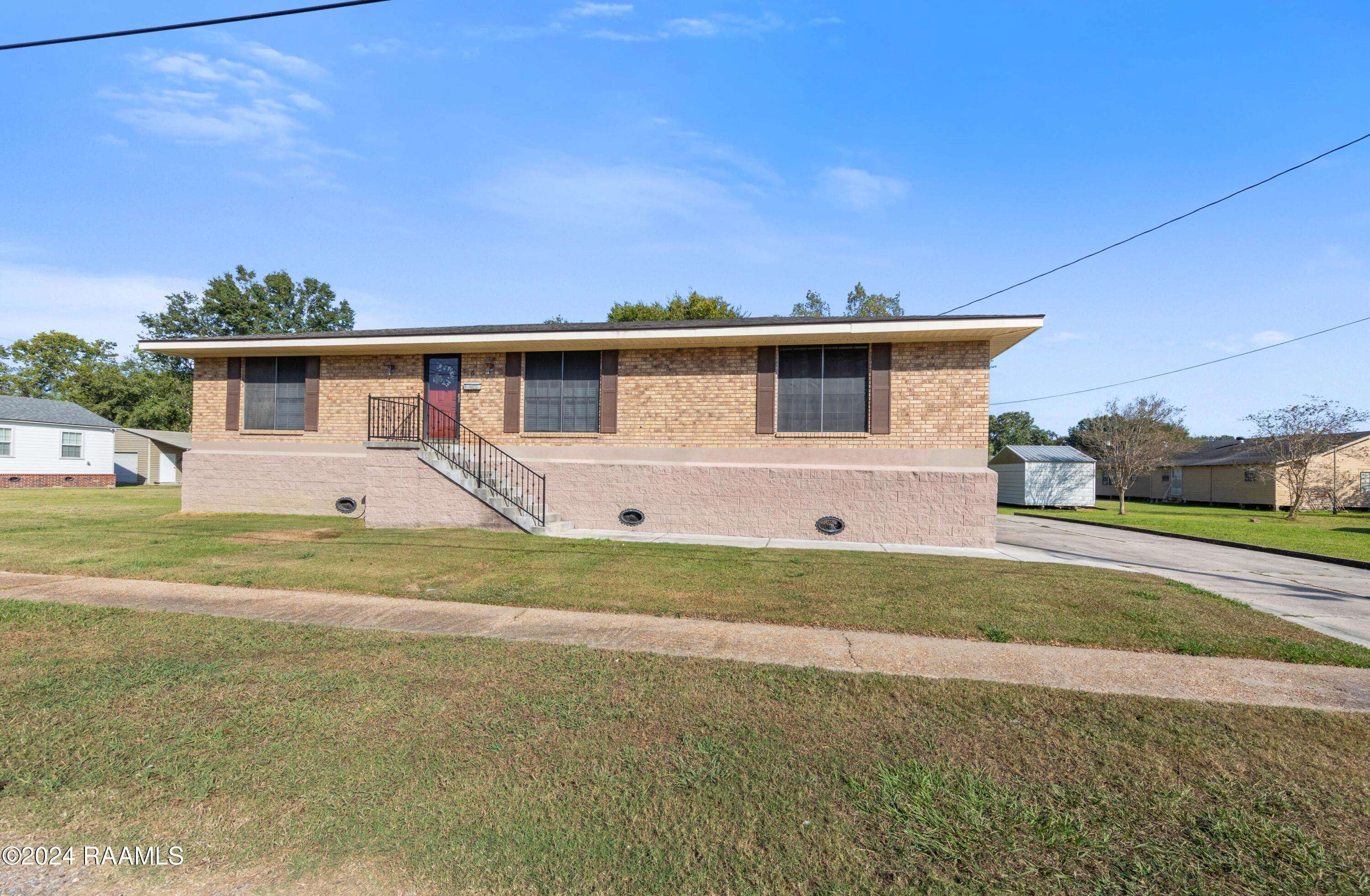 Erath, LA 70533,306 W Putnam AVE