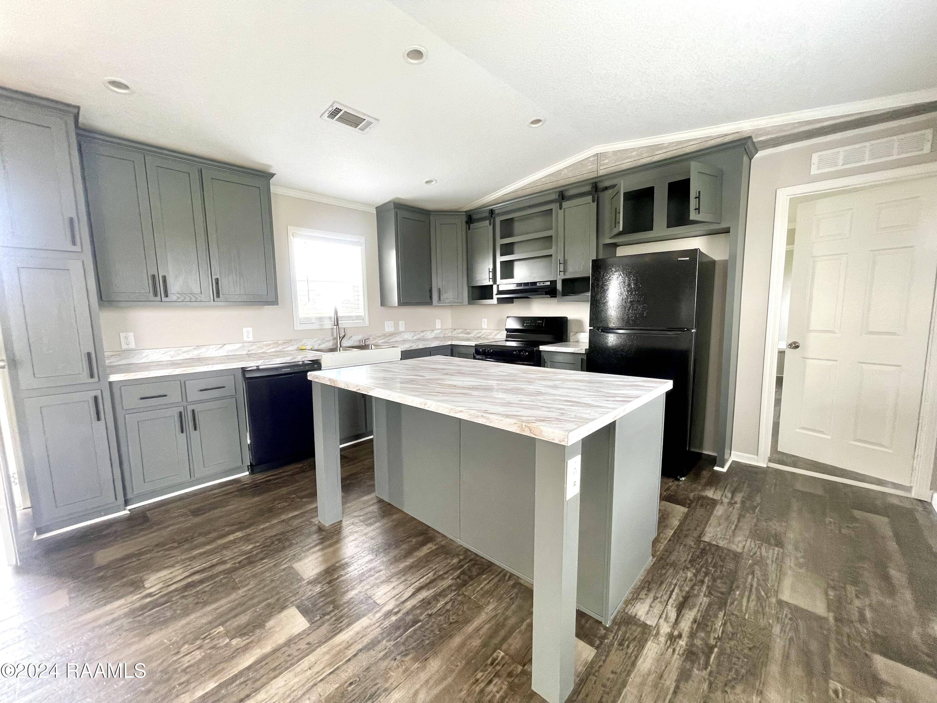 New Iberia, LA 70560,2612 Claude Leblanc RD