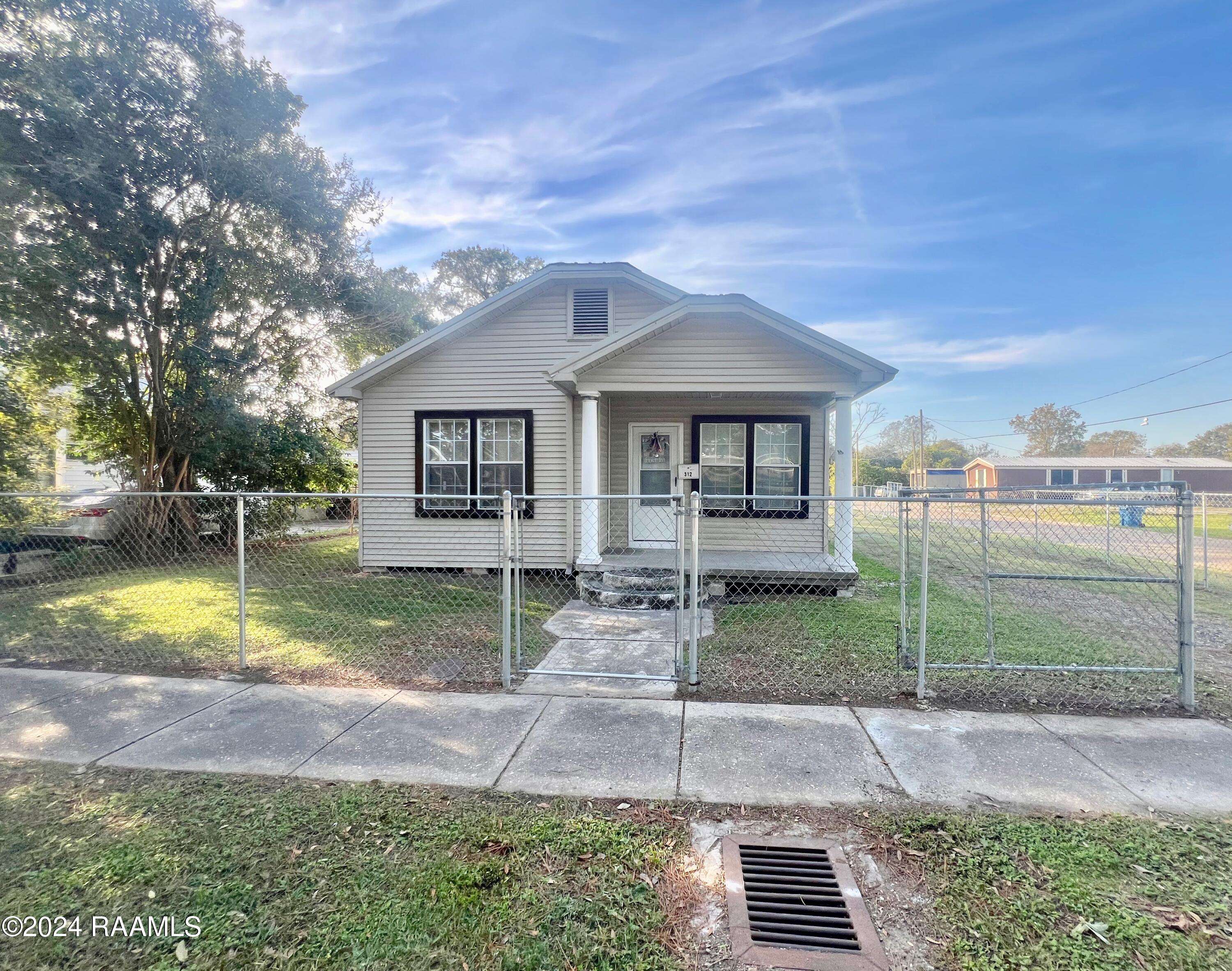 St. Martinville, LA 70582,312 S Martin Luther King Jr DR