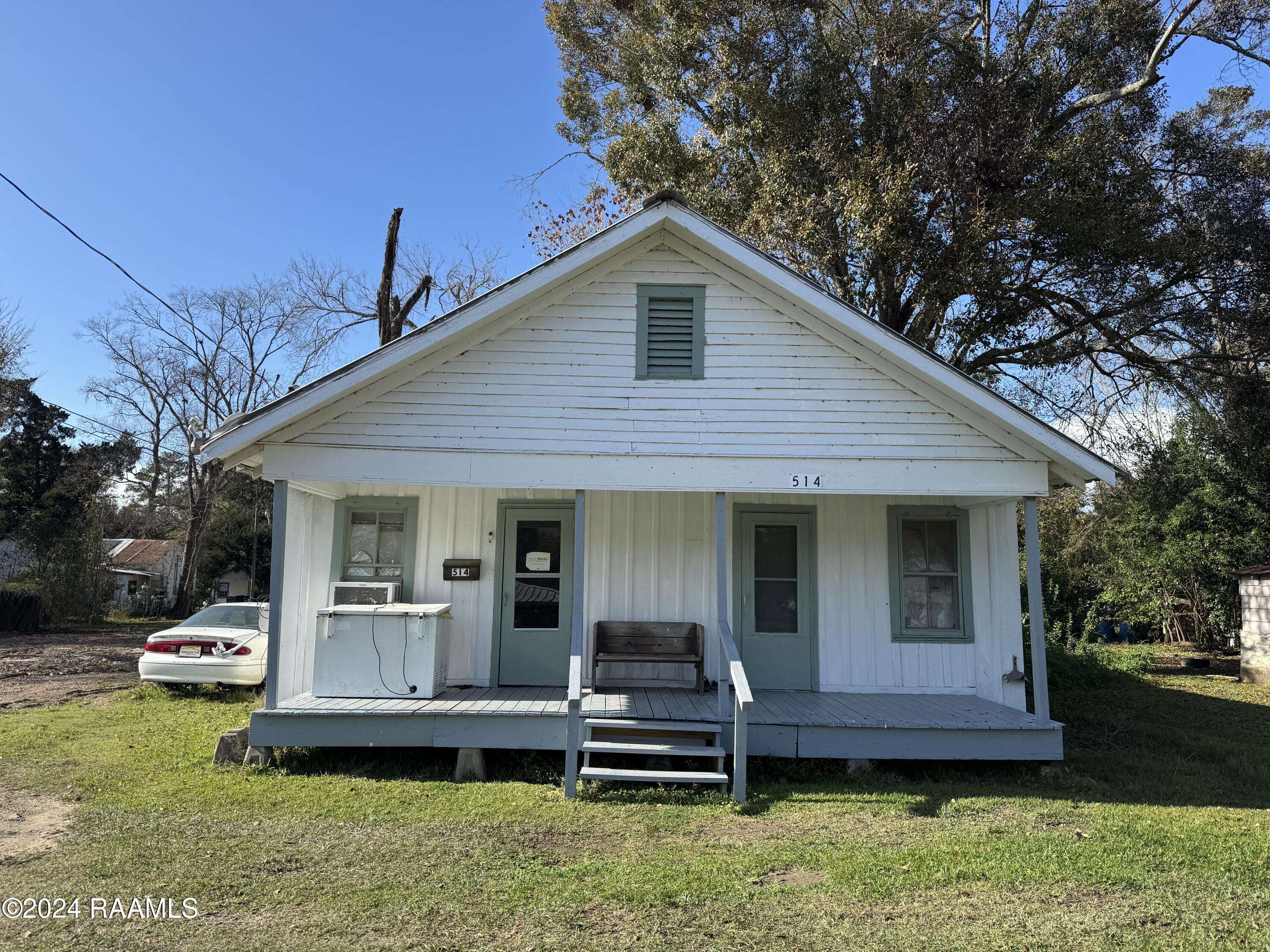 Ville Platte, LA 70586,514 N Soileau ST