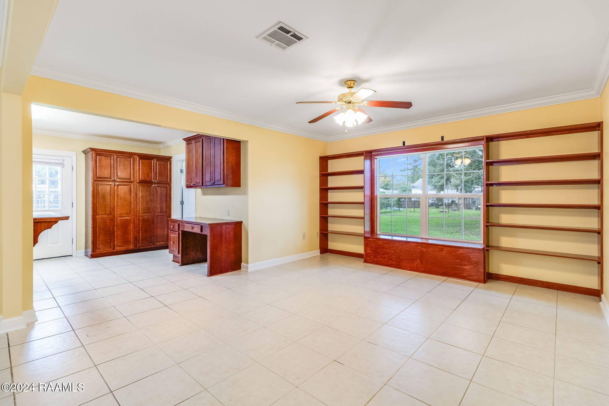 New Iberia, LA 70560,1706 Short Weeks ST